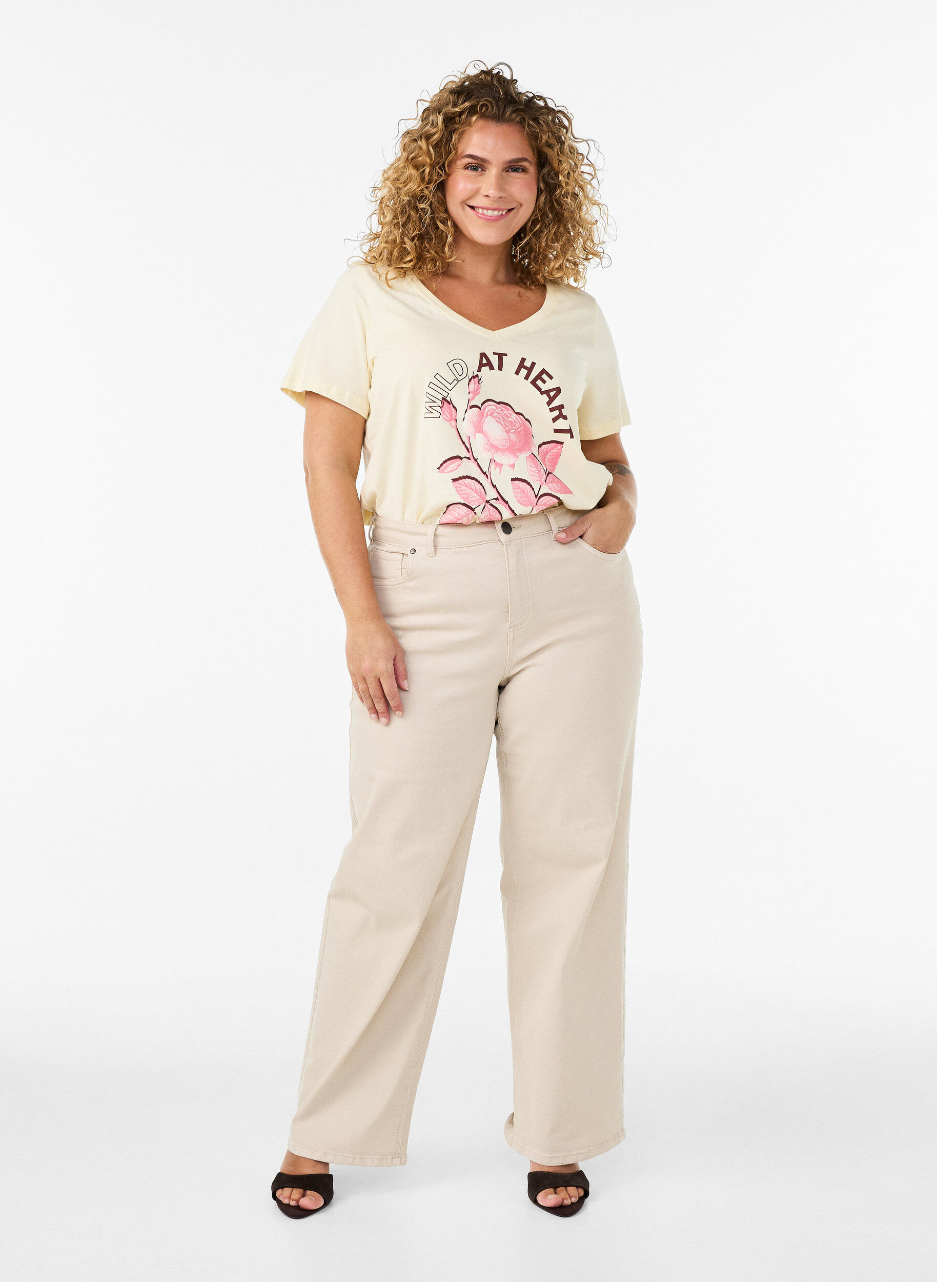 Zizzifashion Cotton T-shirt with front print and V-neck, Beige, Model image number 1
