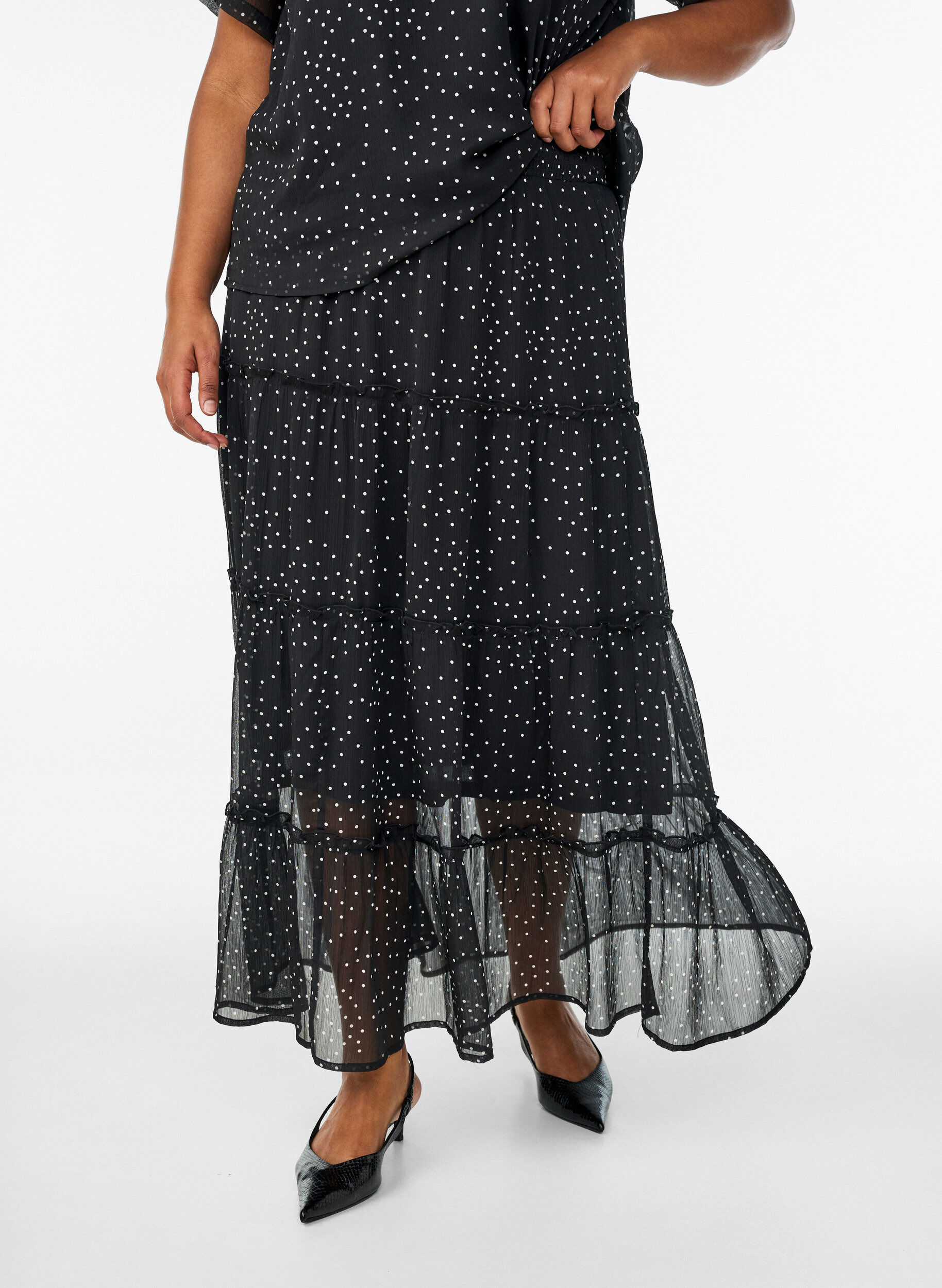 Zizzifashion Long A-line chiffon skirt with polka dots, Black, Model image number 2
