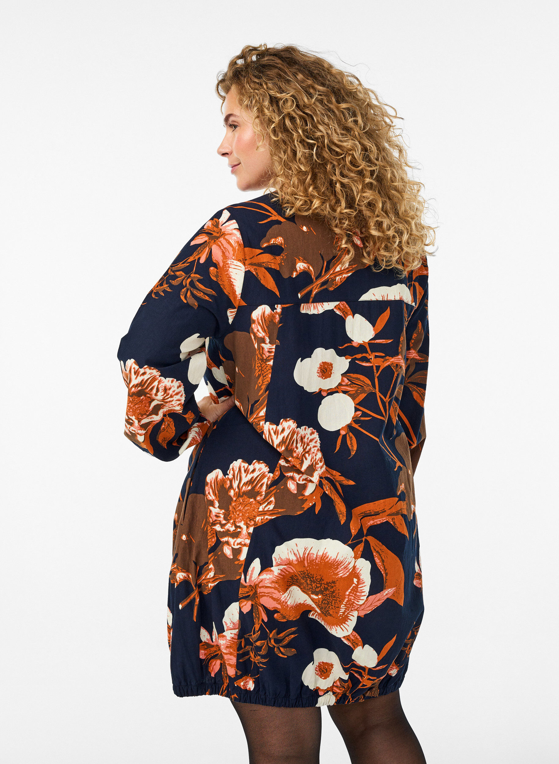 ZizzifashionShort cotton dress with an elasticated hem and long sleeves, Black, Model image number 2