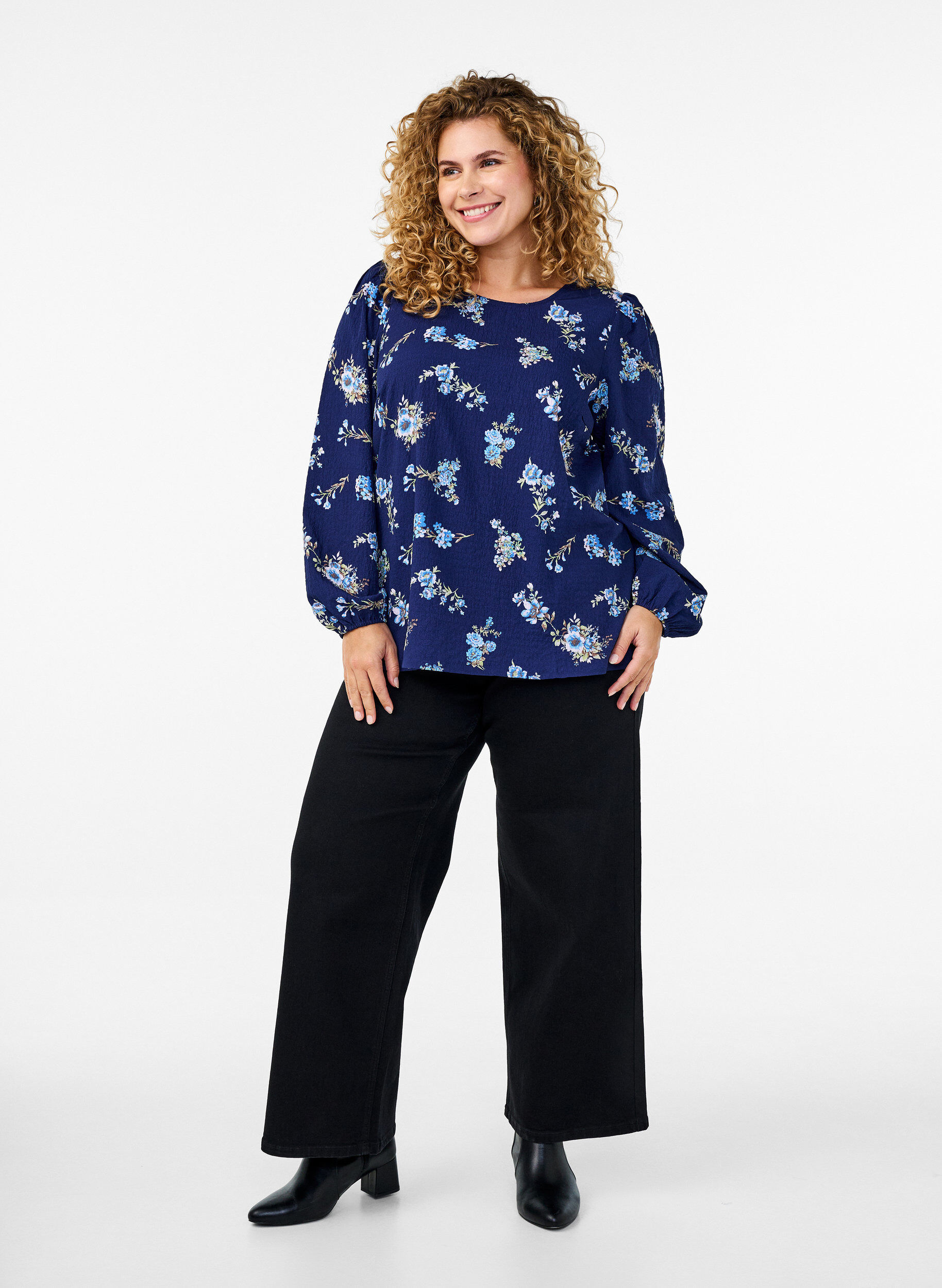 Zizzifashion FLASH - Long-sleeved blouse with small flowers, Blue Flower, Model image number 2