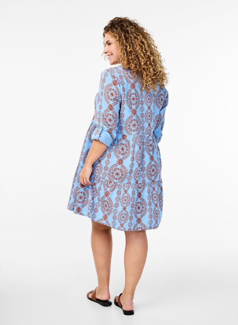 Short dress in patterned cotton muslin, Light Blue, Model image number 2