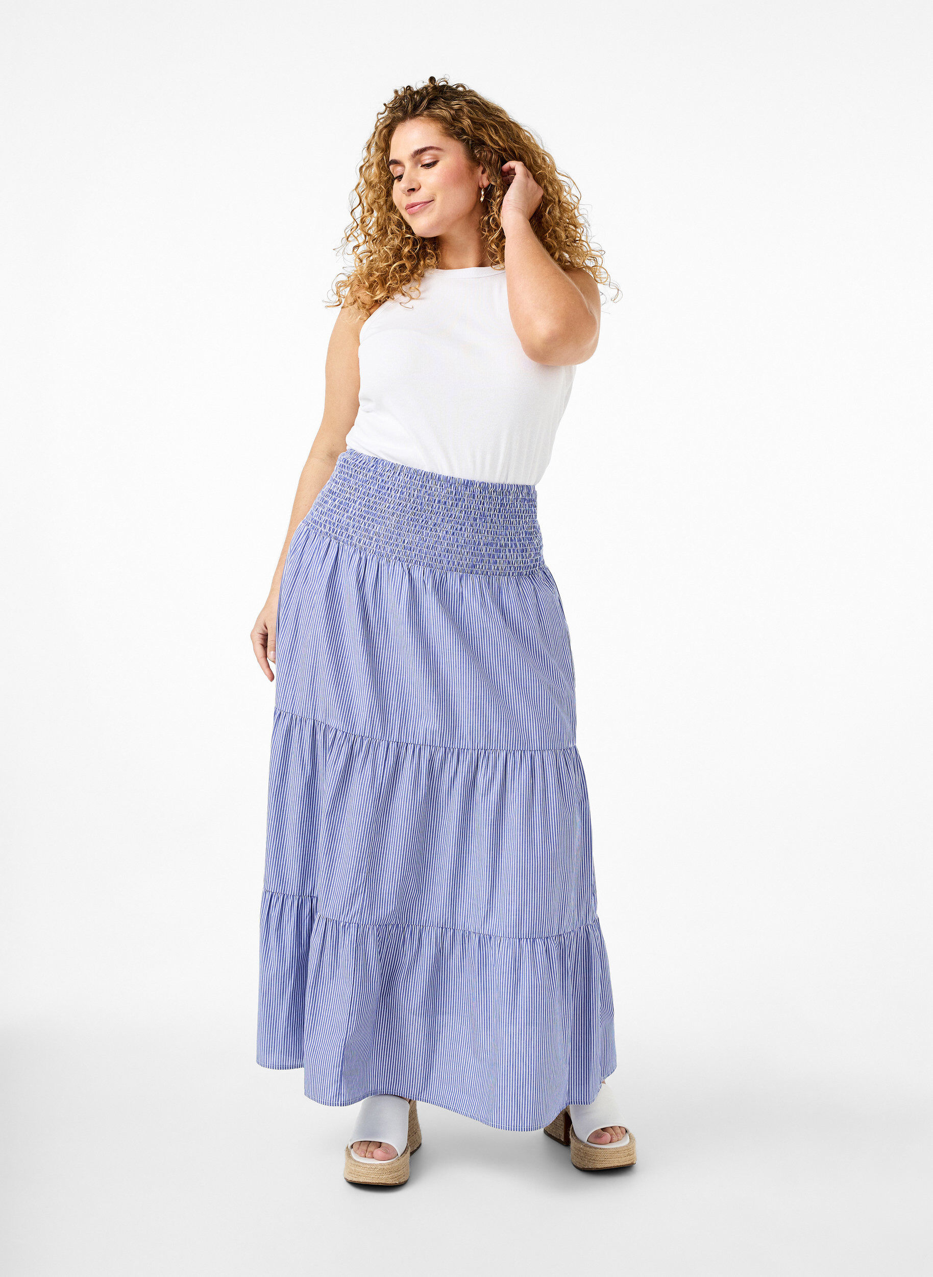 Zizzifashion Striped maxi skirt with a smock, Baja Blue Stripe, Model image number 0