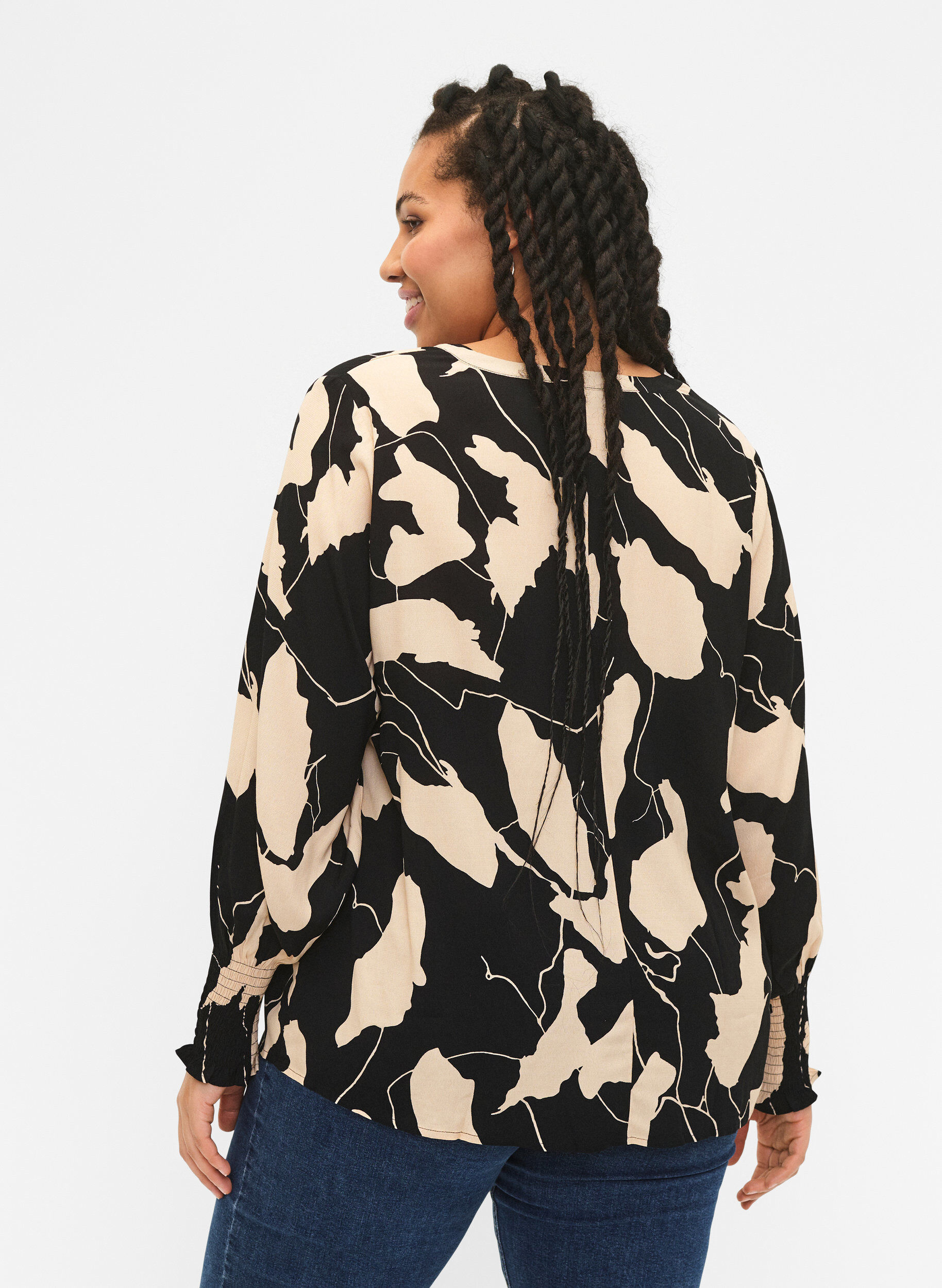 Zizzifashion Printed viscose blouse with smock, Black AOP, Model image number 1