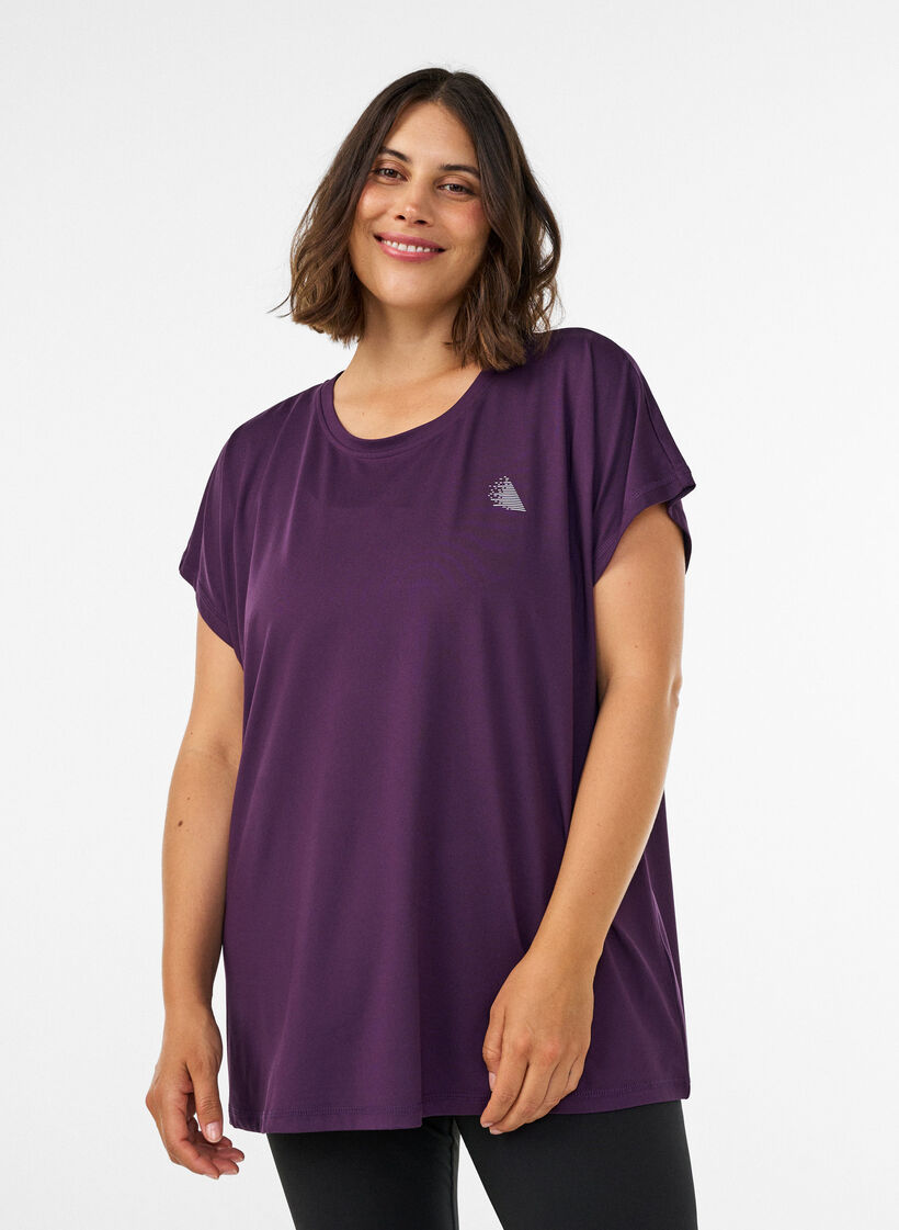 Solid-coloured training T-shirt, Purple, Model image number 0