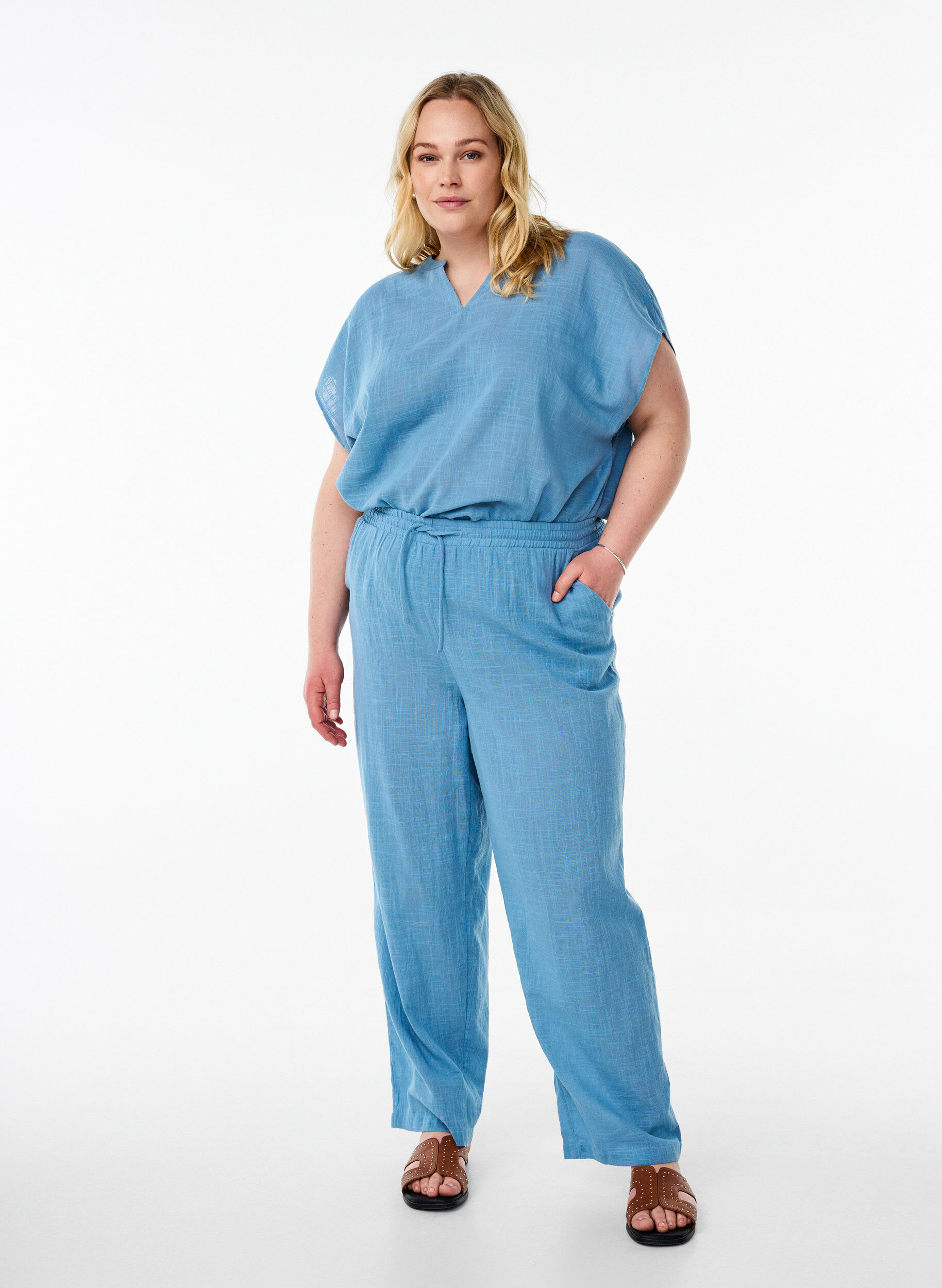 Zizzifashion Loose blouse with cap sleeves, Blue, Model image number 1