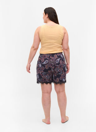 Viscose pyjama shorts with lace detail, PAISLEY PRINT, Model image number 0