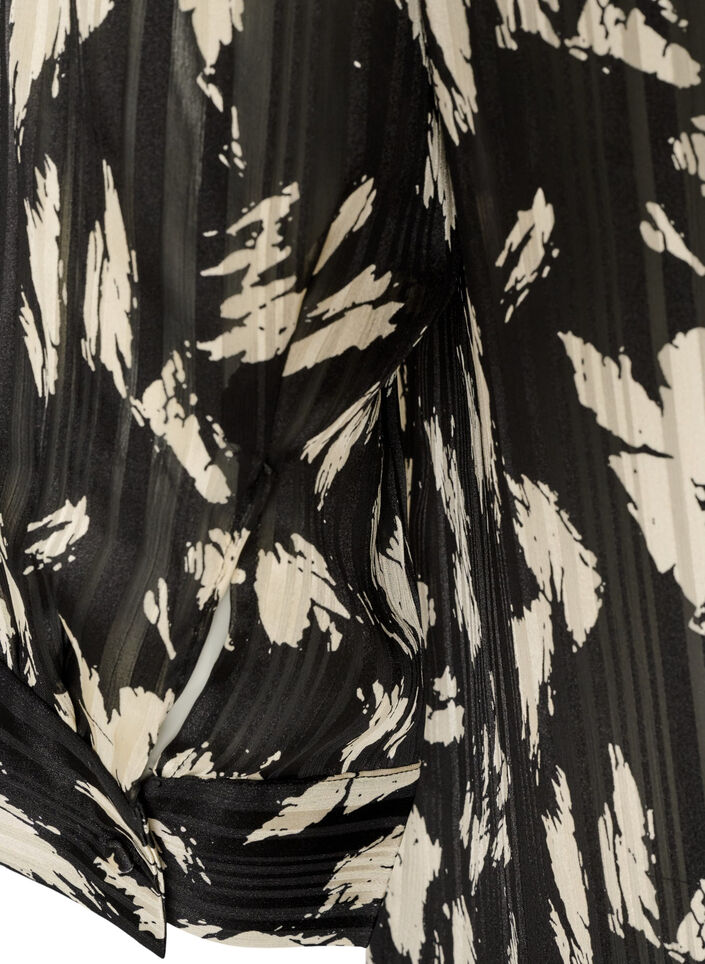 Patterned shirt with a stand-up collar and 3/4-sleeves, Black, Packshot image number 3