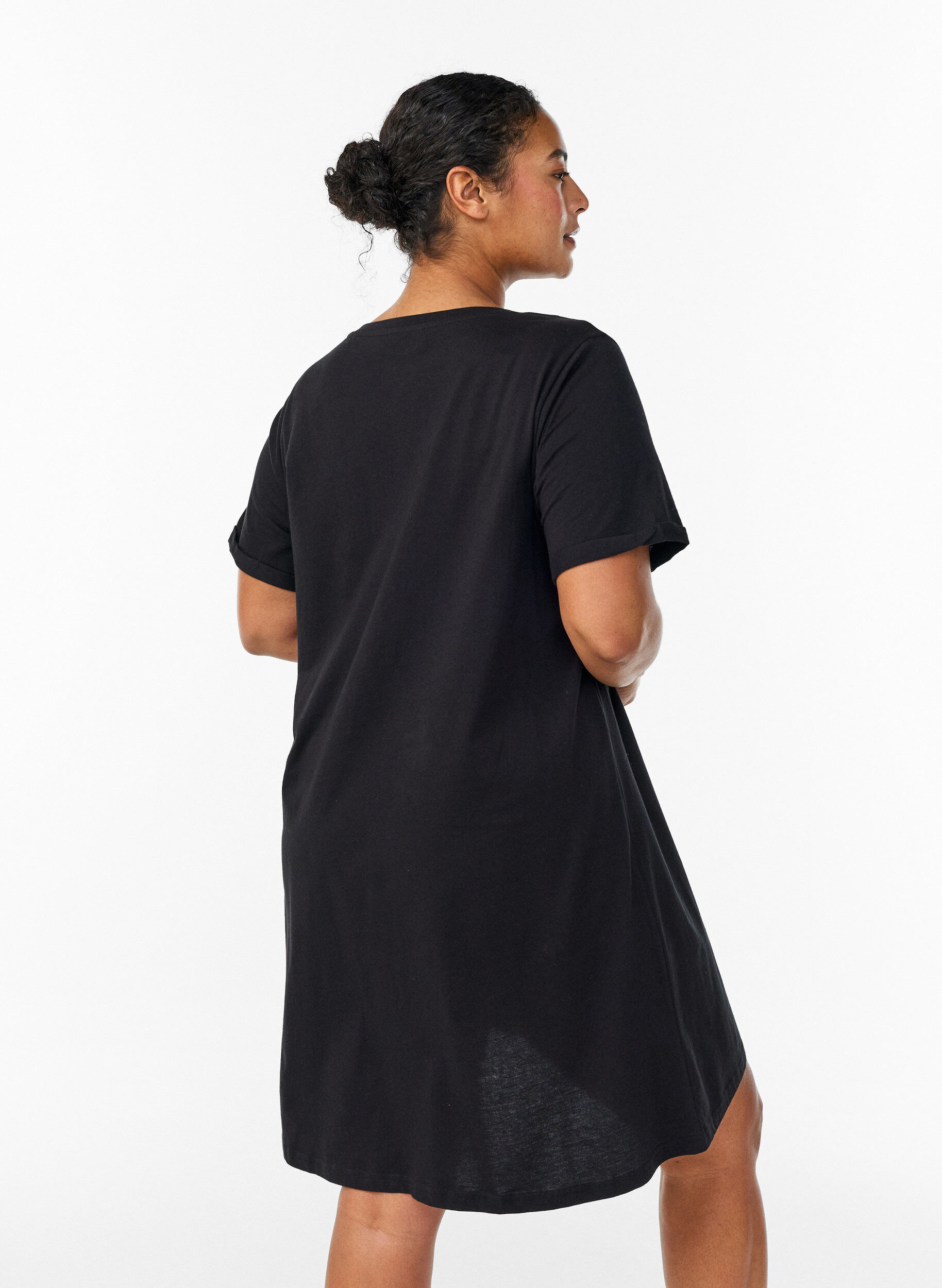 Zizzifashion Short-sleeved nightgown in organic cotton, Black, Model image number 2