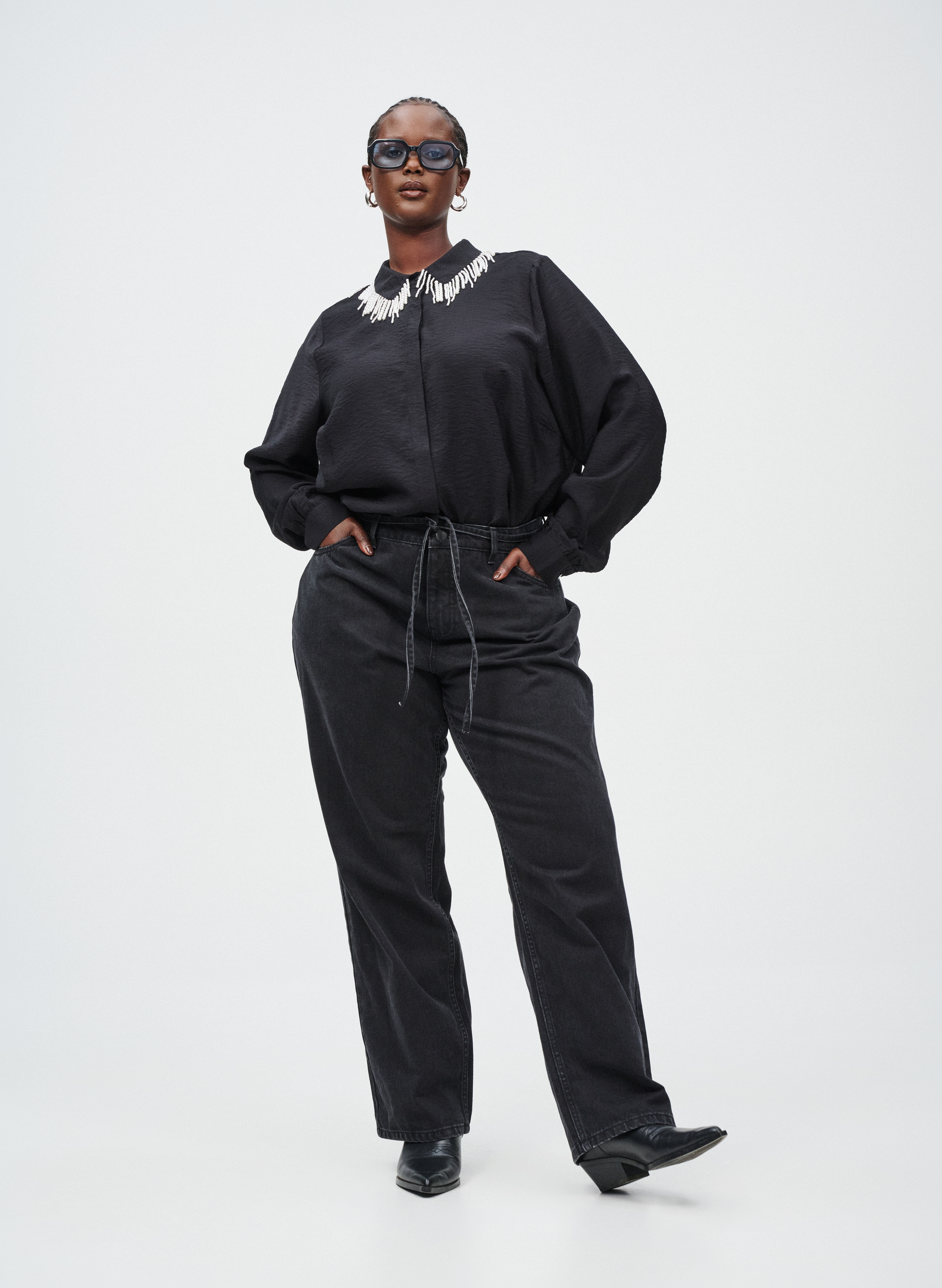 Shirt with pearl embroidered collar, , Model