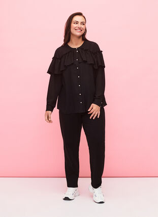 Ruffle shirt blouse with pearl buttons, Black, Model image number 3