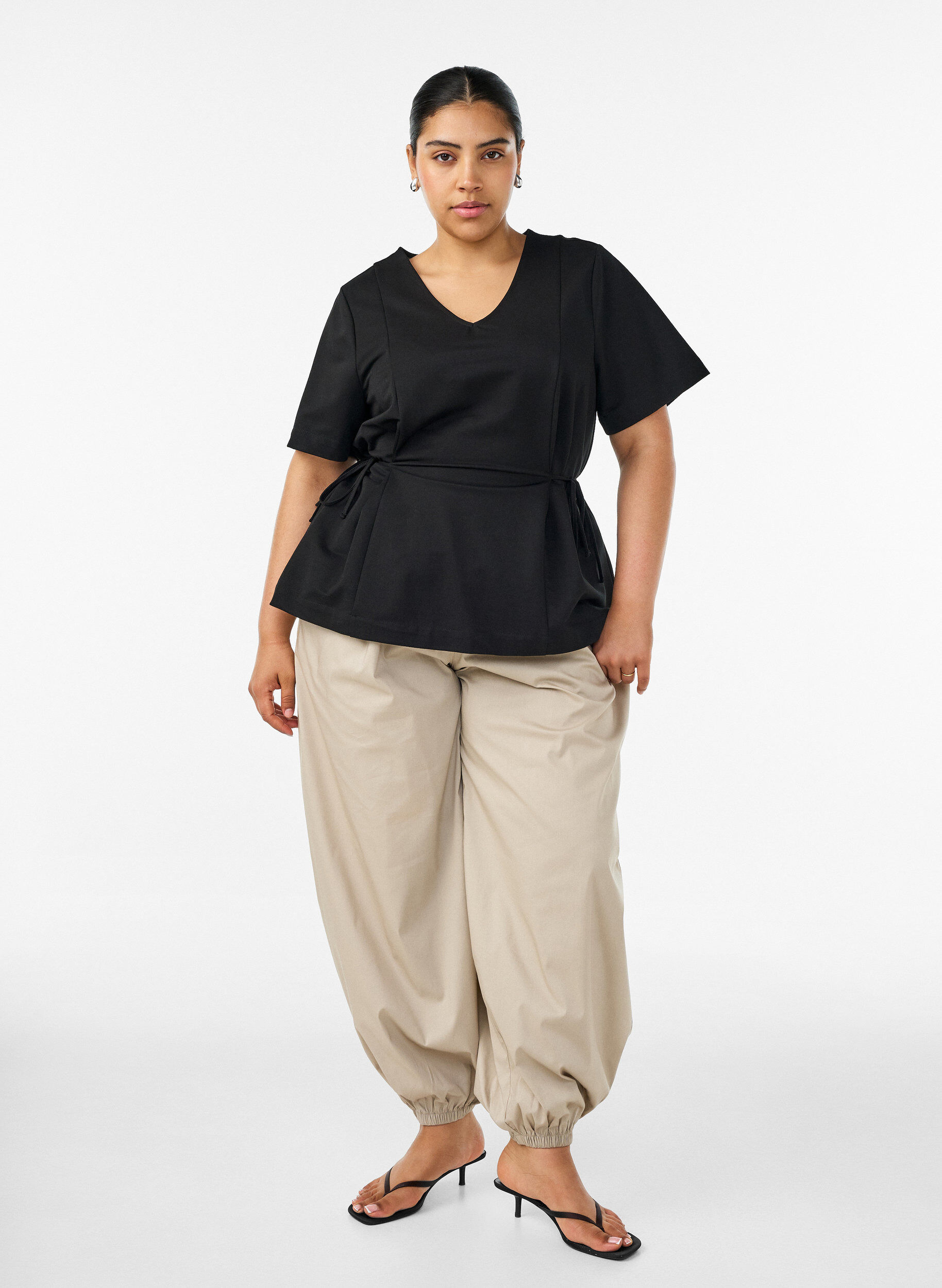 Zizzifashion Blouse in a cotton blend with a V-neck and tie-string, Black, Model image number 1