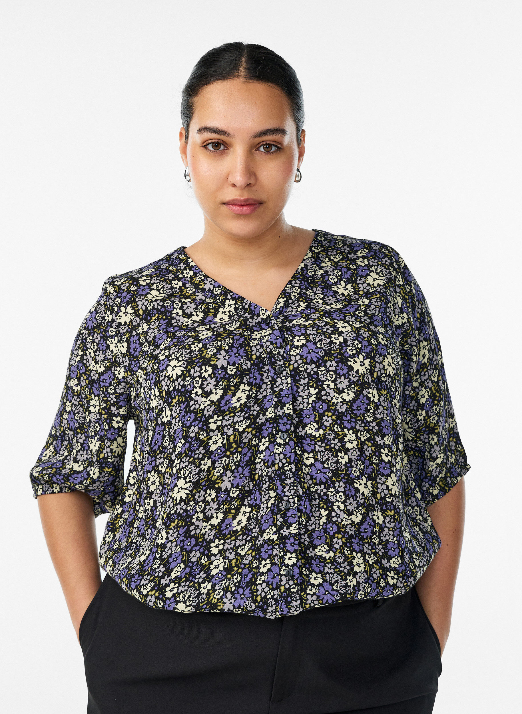 Zizzifashion Viscose blouse with print and button fastening, Black, Model image number 0
