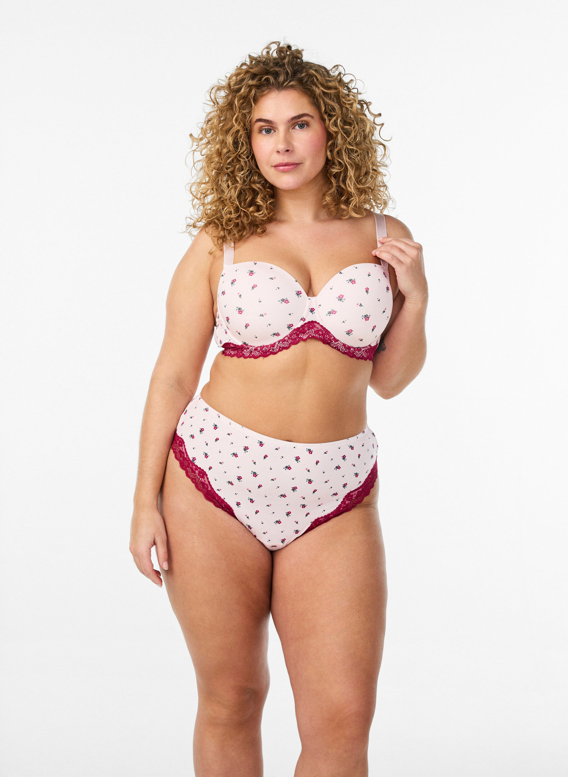 Zizzifashion Moulded bra with floral print and lace, Rose, Model image number 1