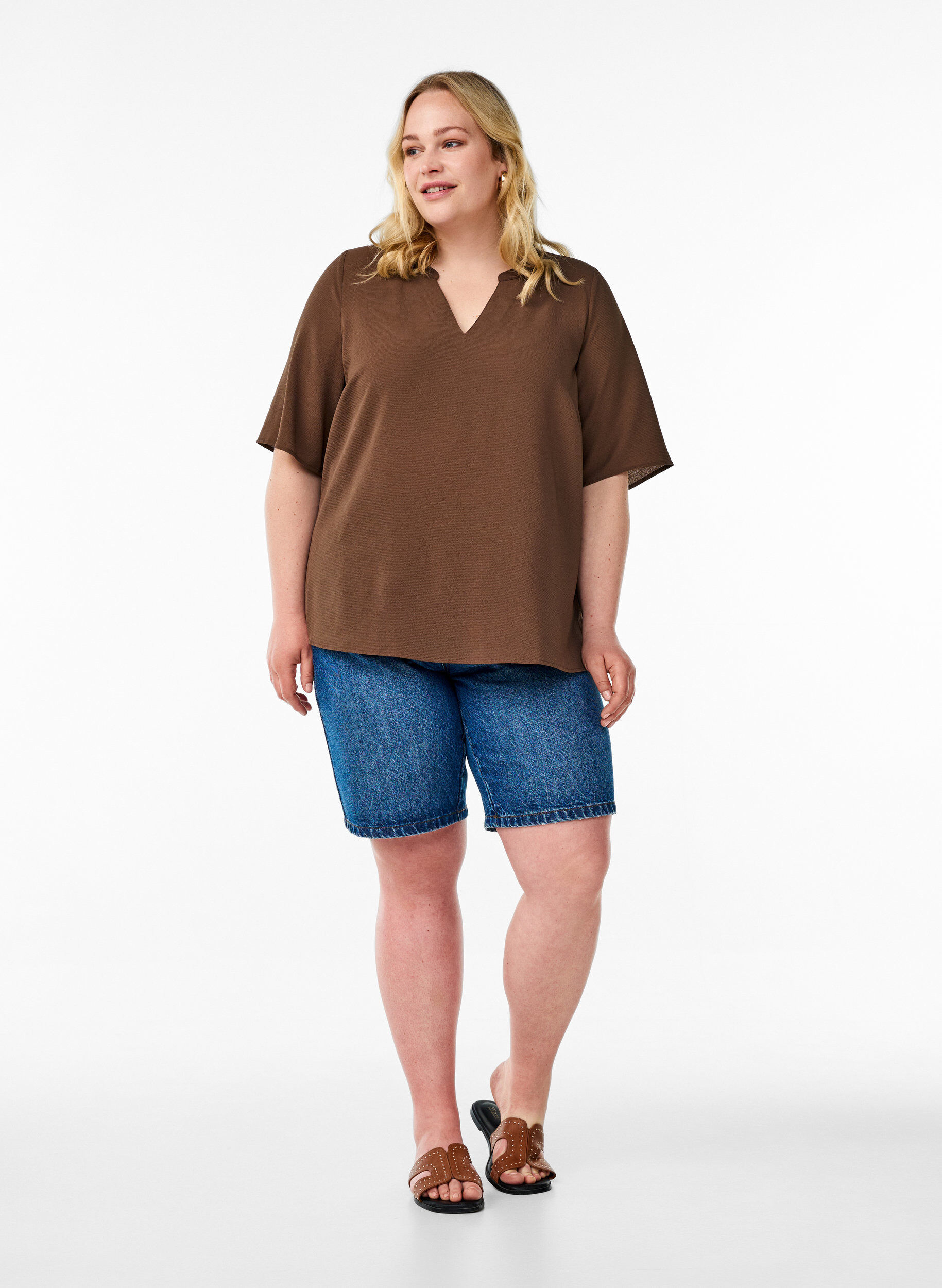 Zizzifashion Short-sleeved blouse with V-neck, Brown, Model image number 1