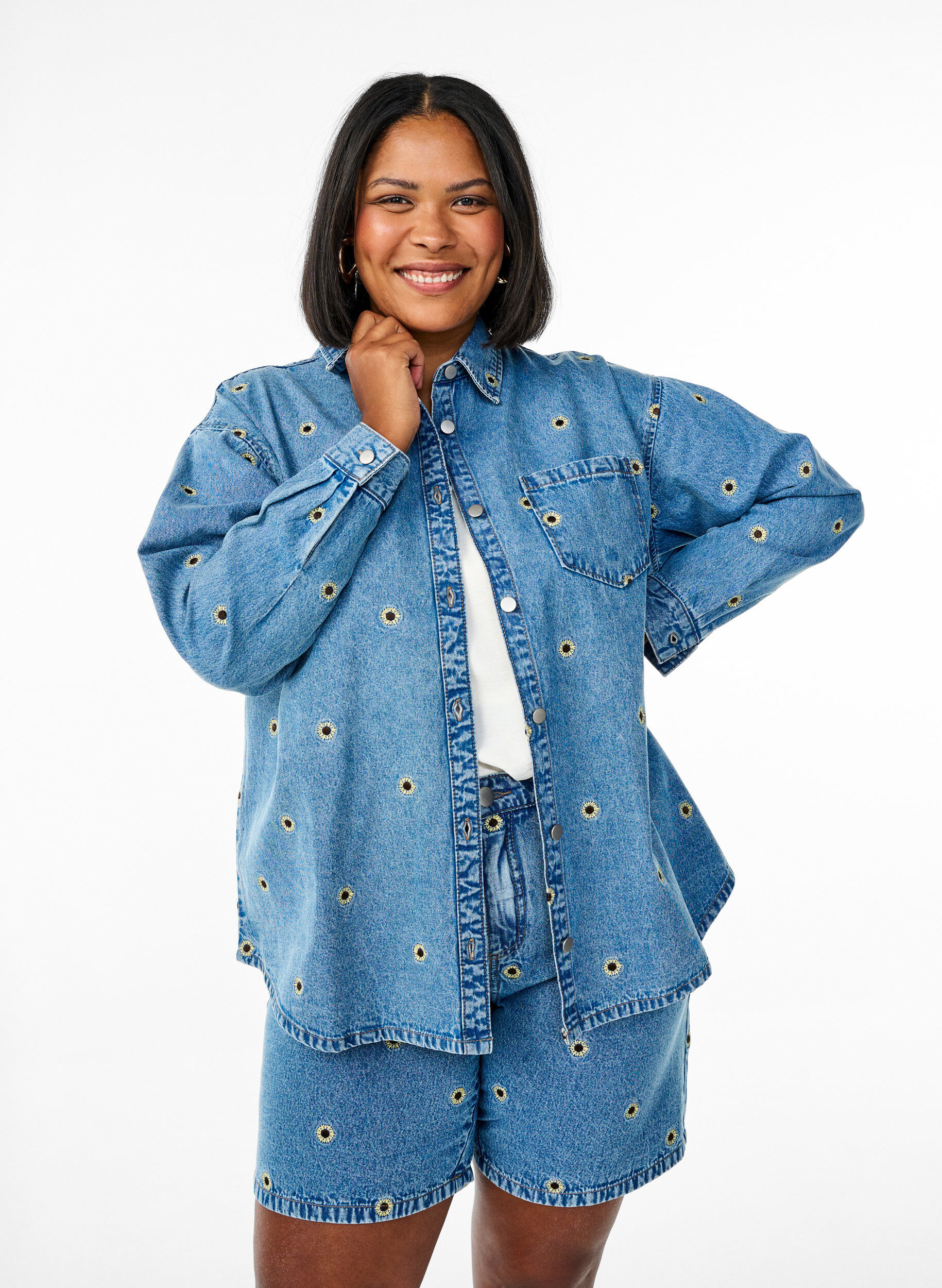 Zizzifashion Denim shirt with embroidered strawberries, Blue, Model image number 0