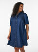 Denim dress in lyocell with buttons and short sleeves, Blue, Model image number 1