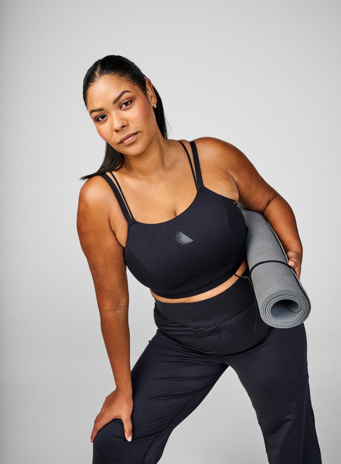 Zizzifashion Sports bra with cross detail at the back, , Model