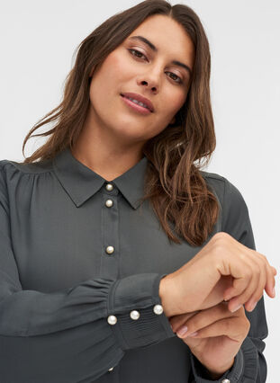 Shirt with plissé and pearl buttons, Asphalt, Model image number 2