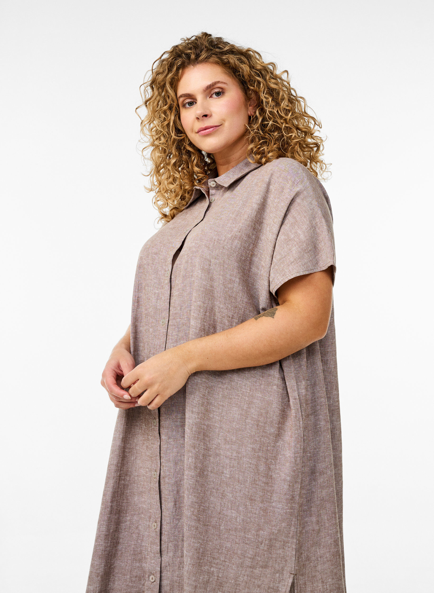 Zizzifashion Long shirt in viscose and linen, Brown, Model image number 2