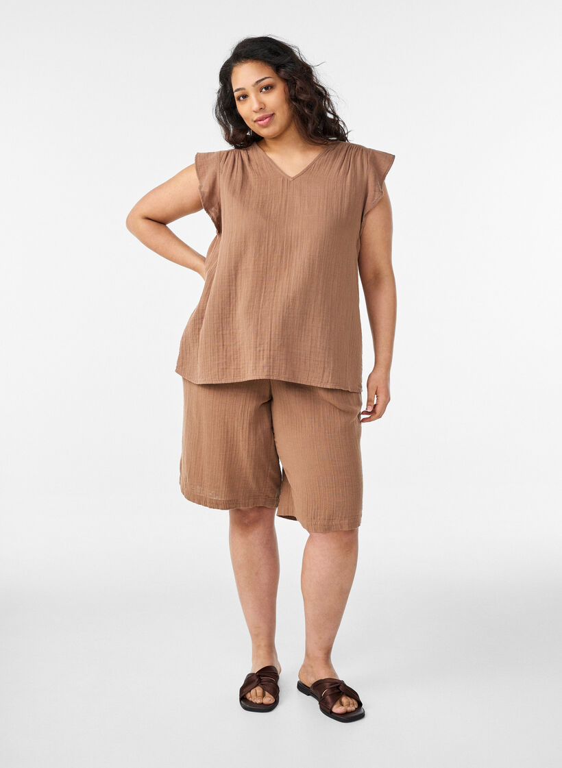 Sleeveless top in cotton muslin with ruffles, Brown, Model image number 1