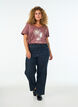 Cotton T-shirt with front print and V-neck, Red, Model image number 1