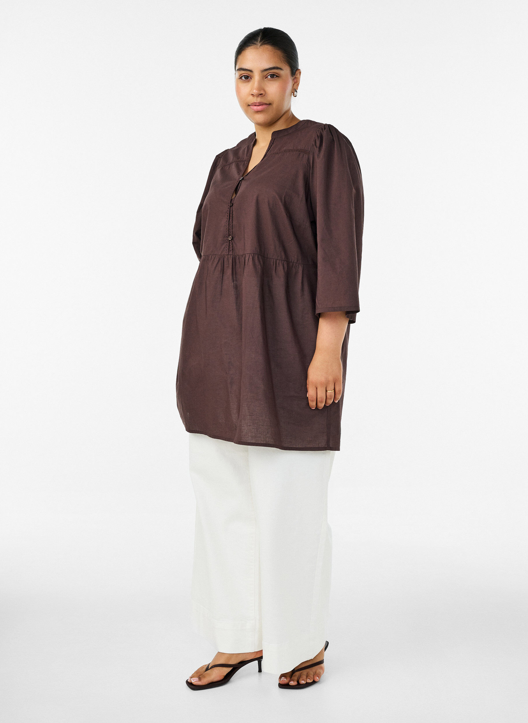 Zizzifashion Cotton tunic with a V-neck and crochet trim, Brown, Model image number 1
