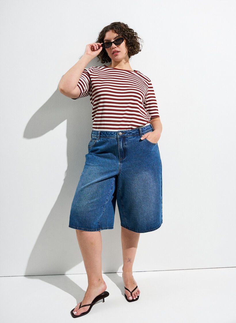 Striped T-shirt with ribbed texture, Red, Image image number 0