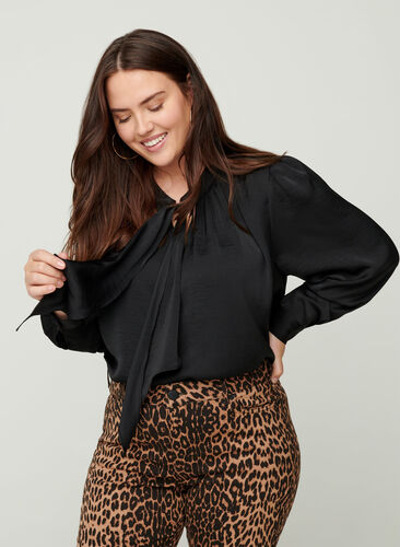 Long-sleeved blouse with a bow detail, Black, Model image number 0