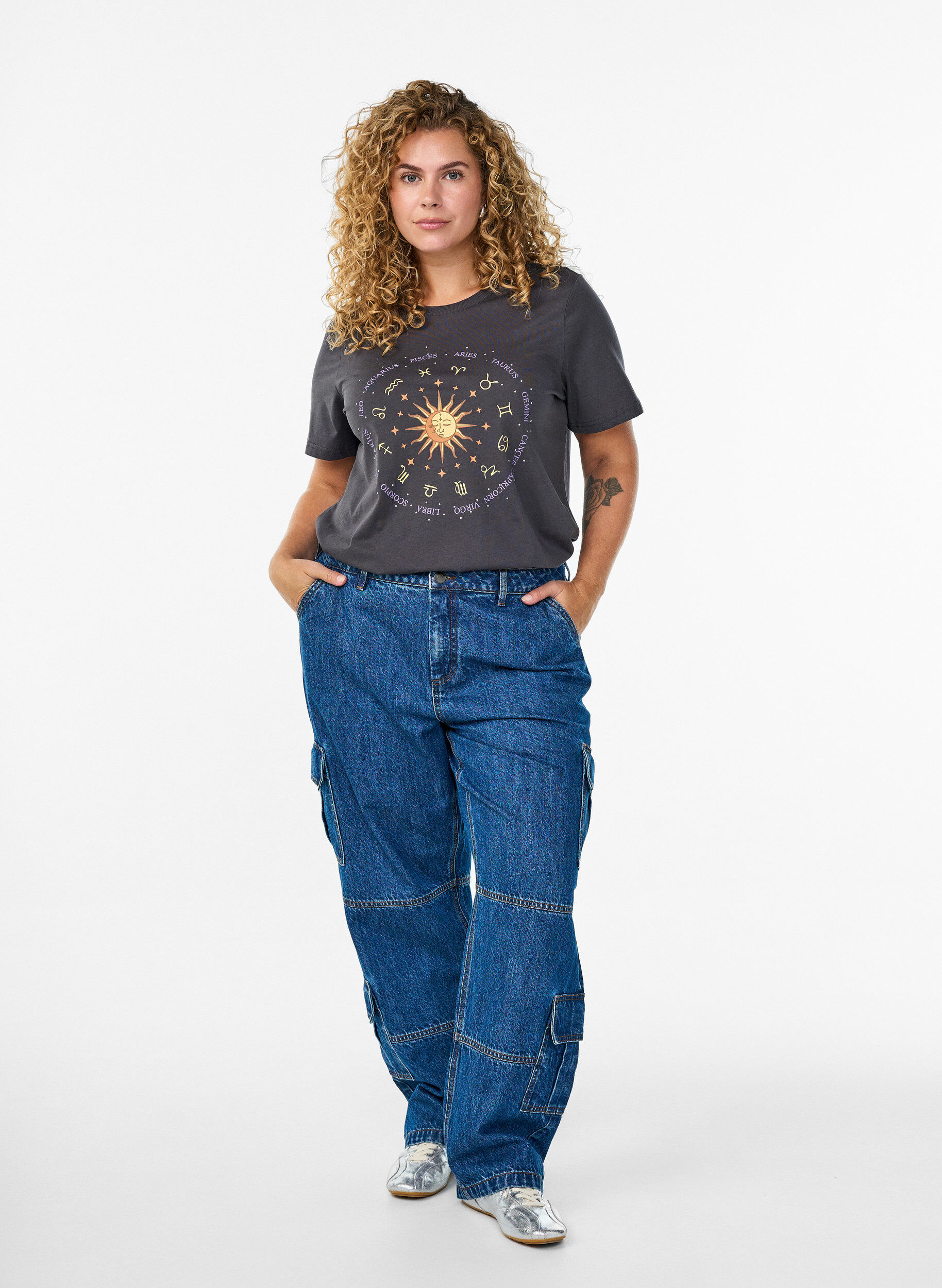 Zizzifashion Cotton T-shirt with front print, Dark Grey, Model image number 1