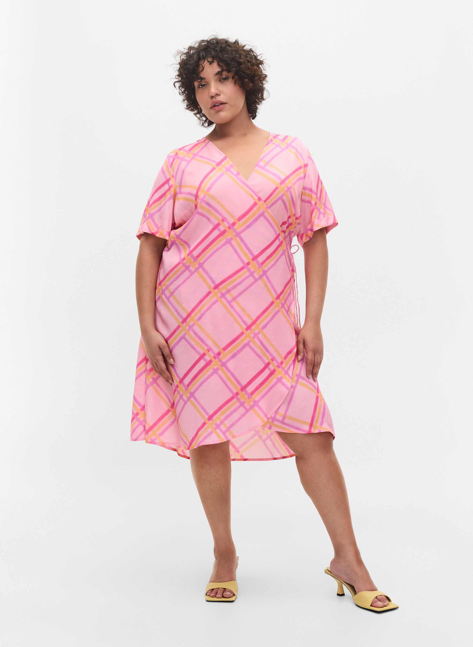 Zizzifashion Checkered viscose dress with wrap, Pink Check, Model image number 3