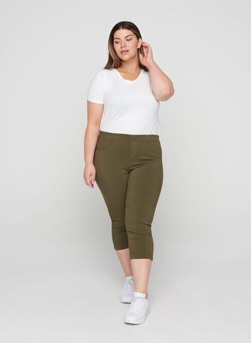 Close-fitting cropped trousers, Ivy Green, Model image number 0