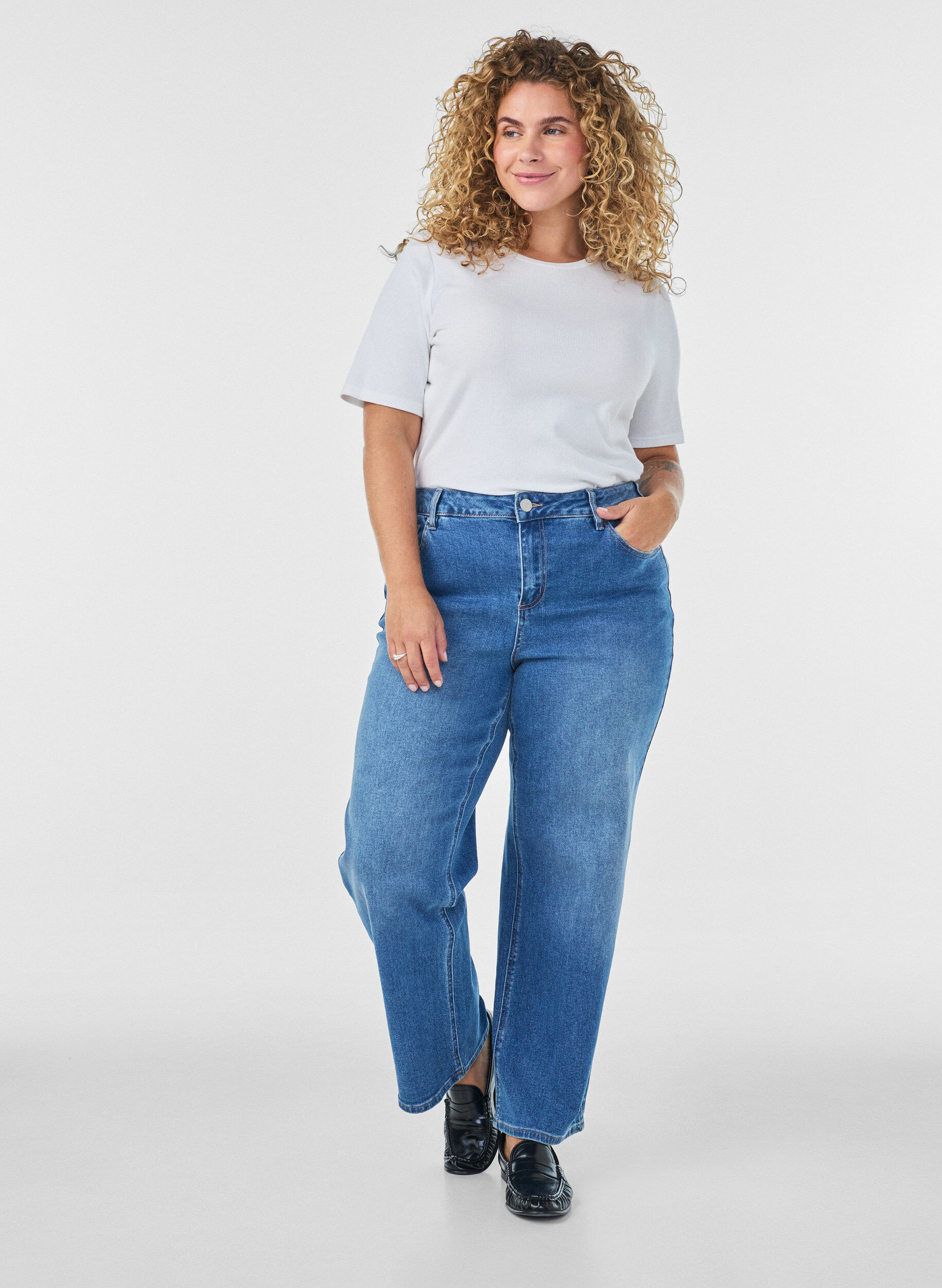 ZizzifashionStraight jeans with a lightly distressed look, Light Blue, Model image number 0
