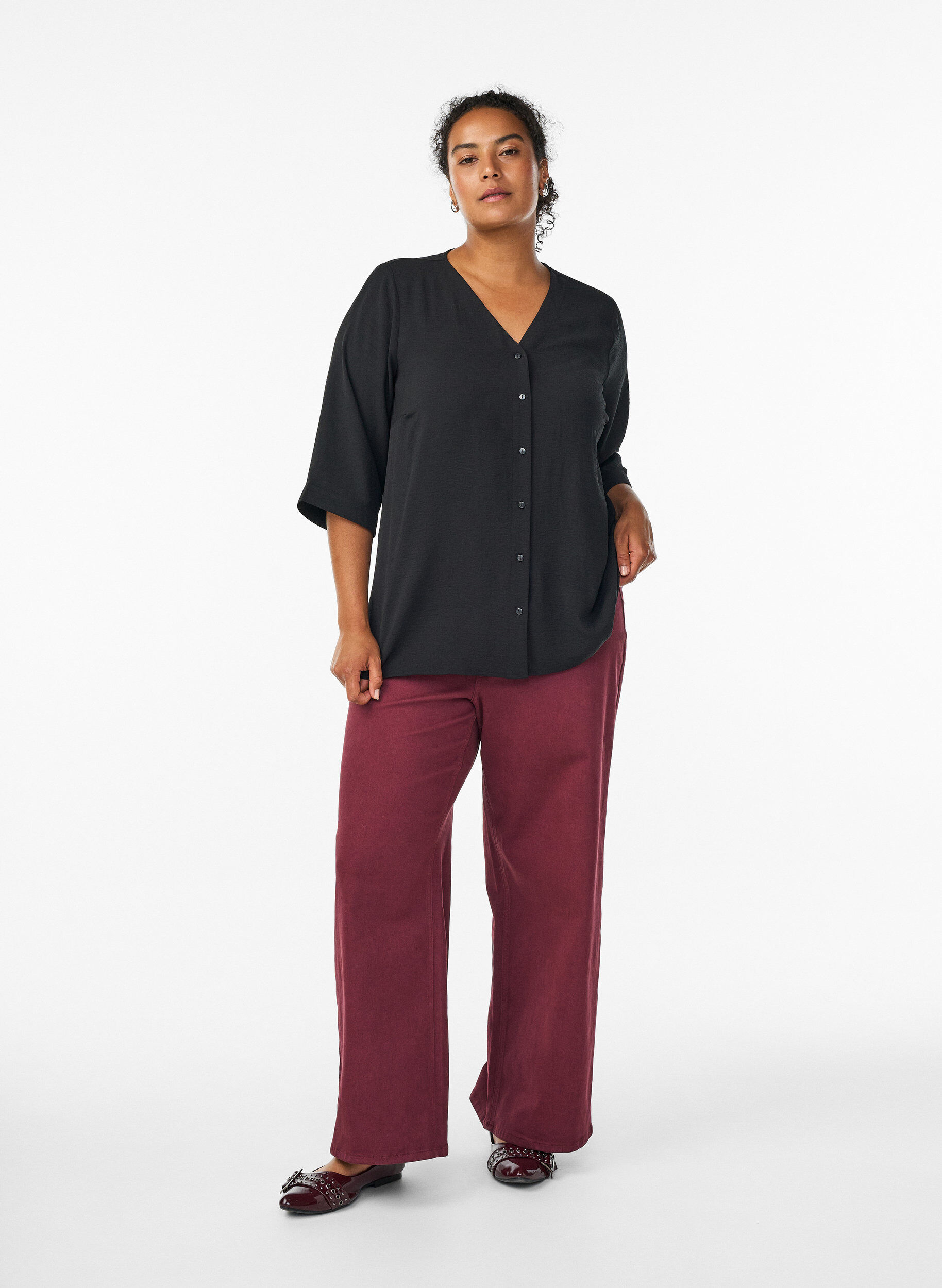 ZizzifashionShirt Blouse with V-Neck and 3/4 Sleeves, Black, Model image number 1