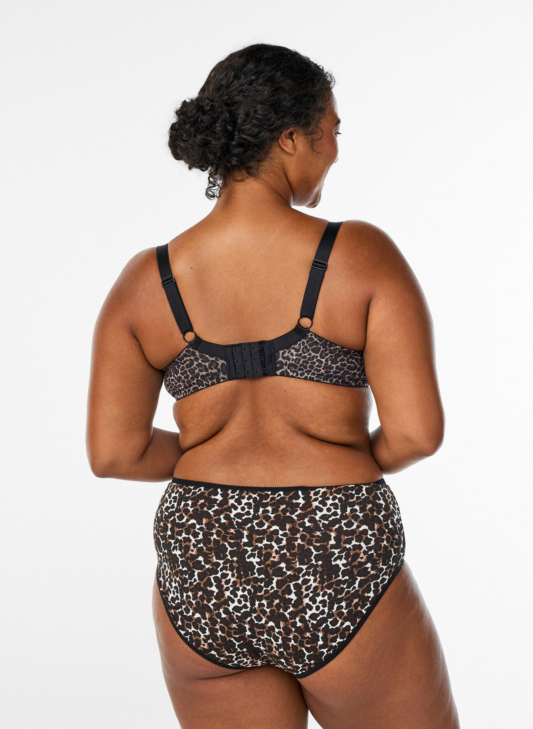 Zizzifashion Moulded bra with leopard patterned mesh, Brown, Model image number 2