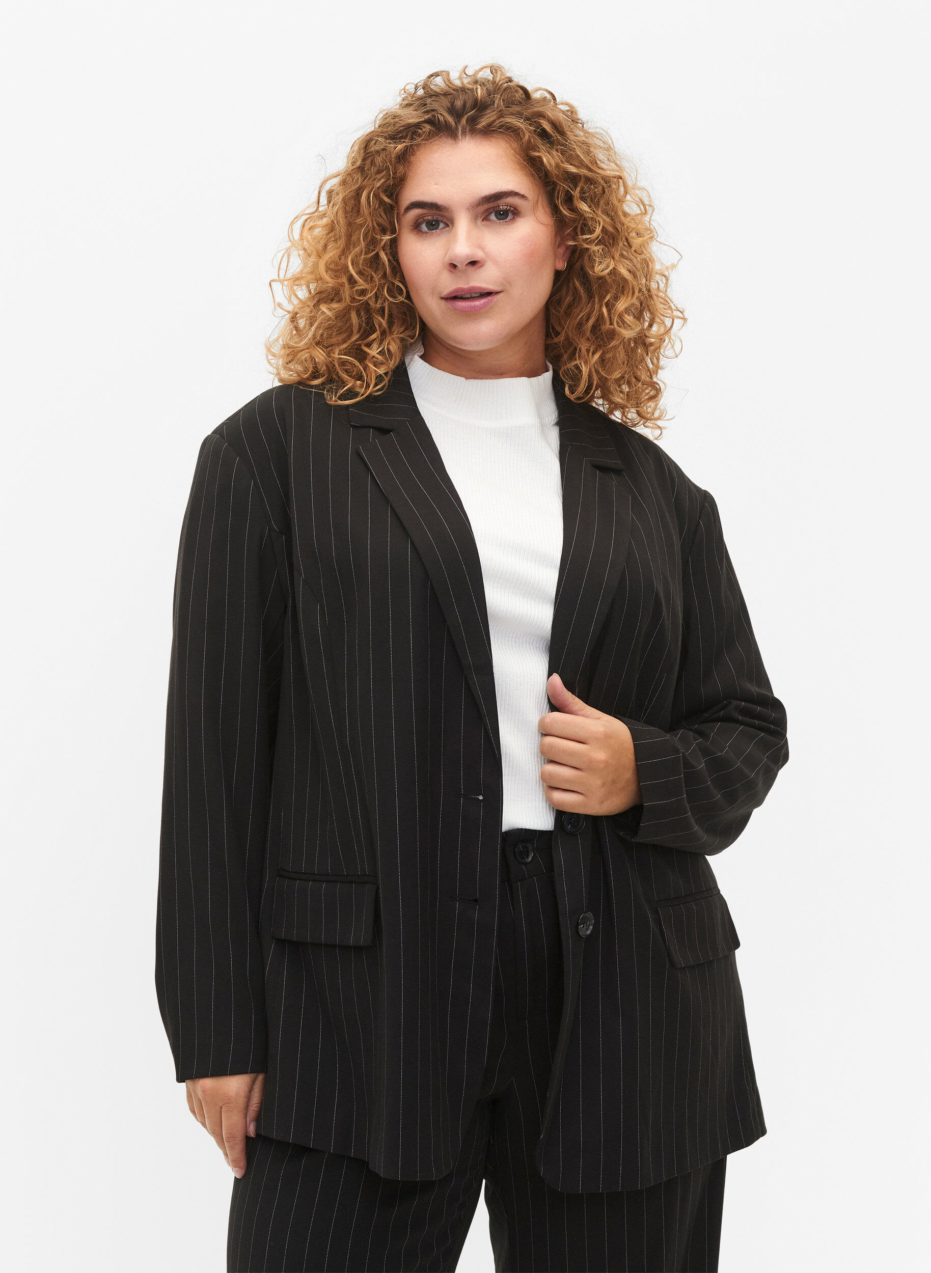 Zizzifashion Pinstripe blazer, Black W. Pinstripe, Model image number 0