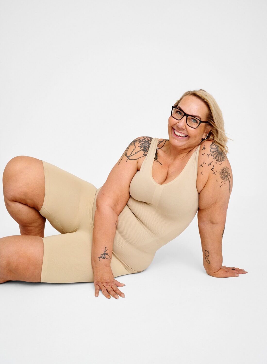 Shapewear shorts and top, , Model