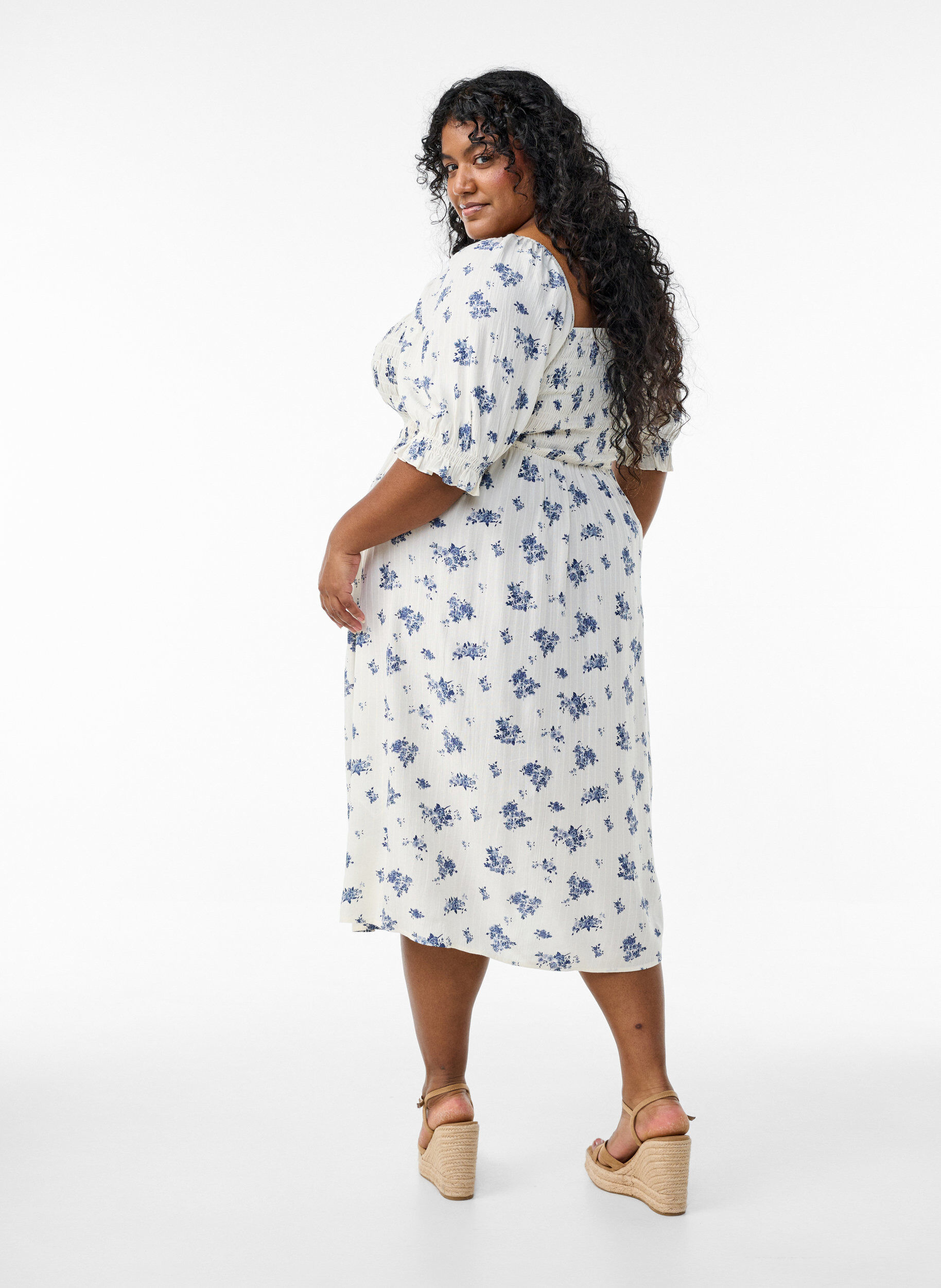 ZizzifashionFloral viscose midi dress with smock, White, Model image number 1