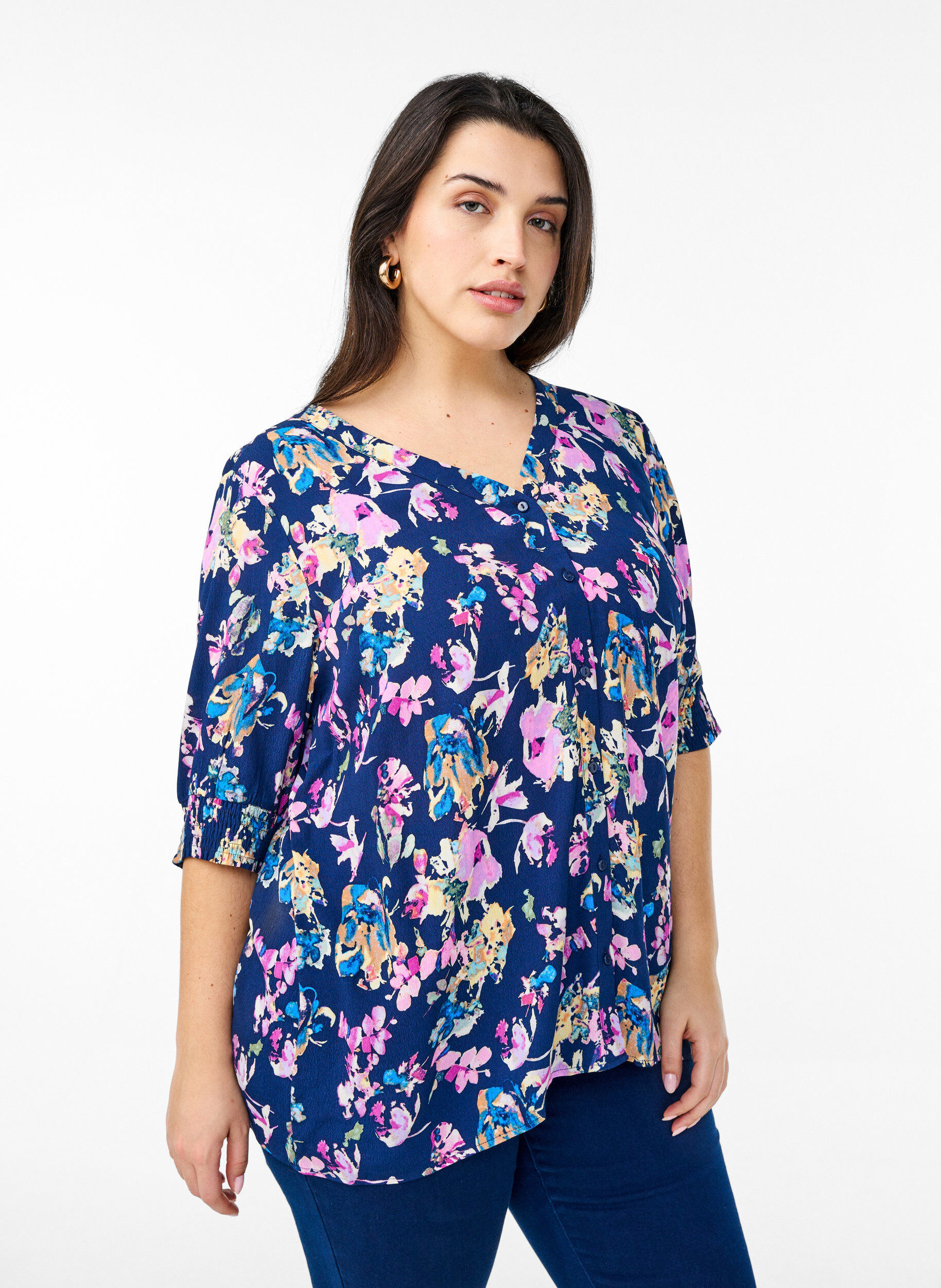 Short-sleeved viscose blouse, Blue, Model