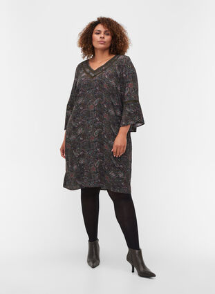 Viscose dress with A-line and paisley print, Green Paisley AOP, Model image number 2