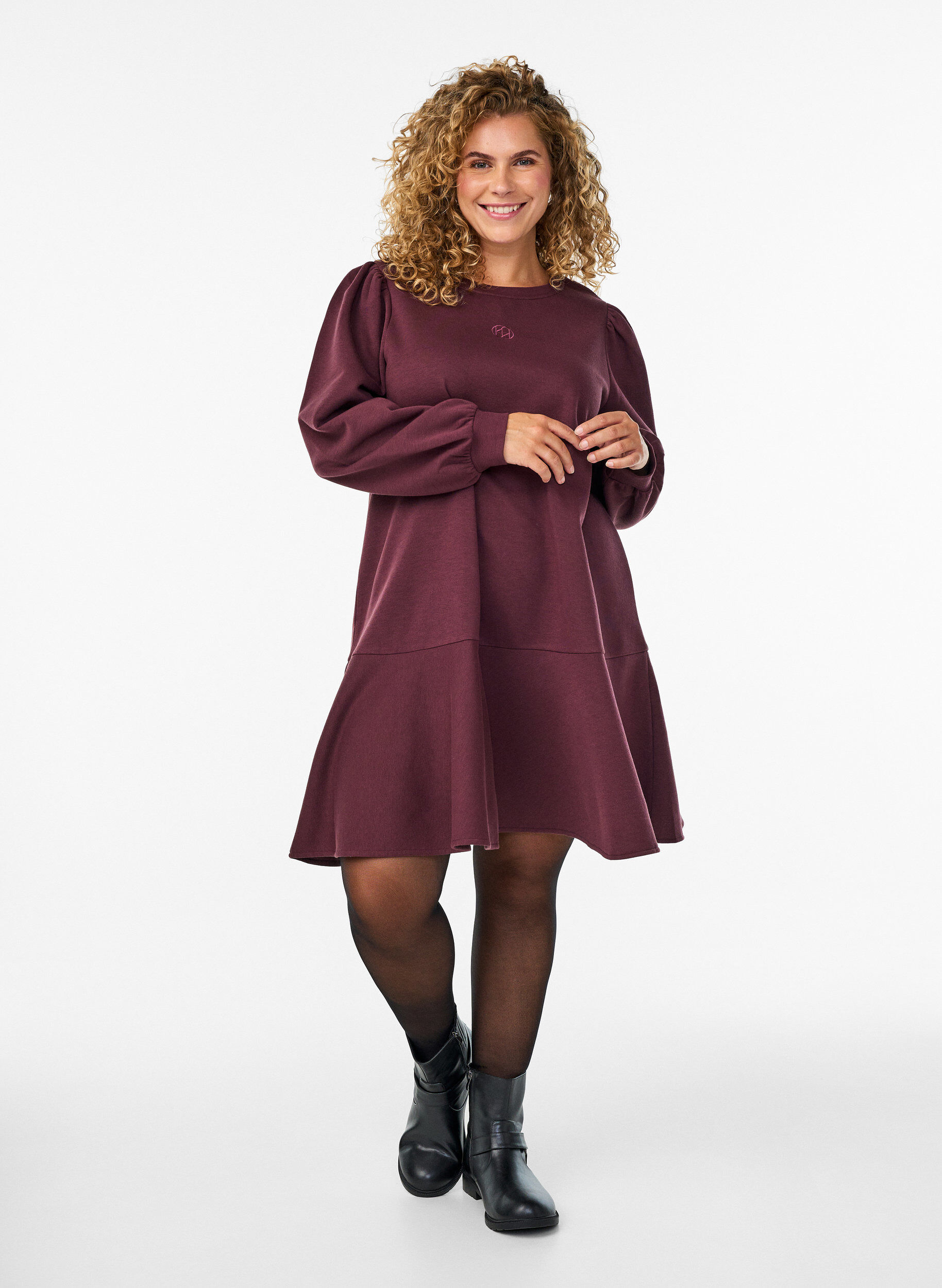Zizzifashion Short sweat dress with ruffle detail, Dark Bordeaux, Model image number 1