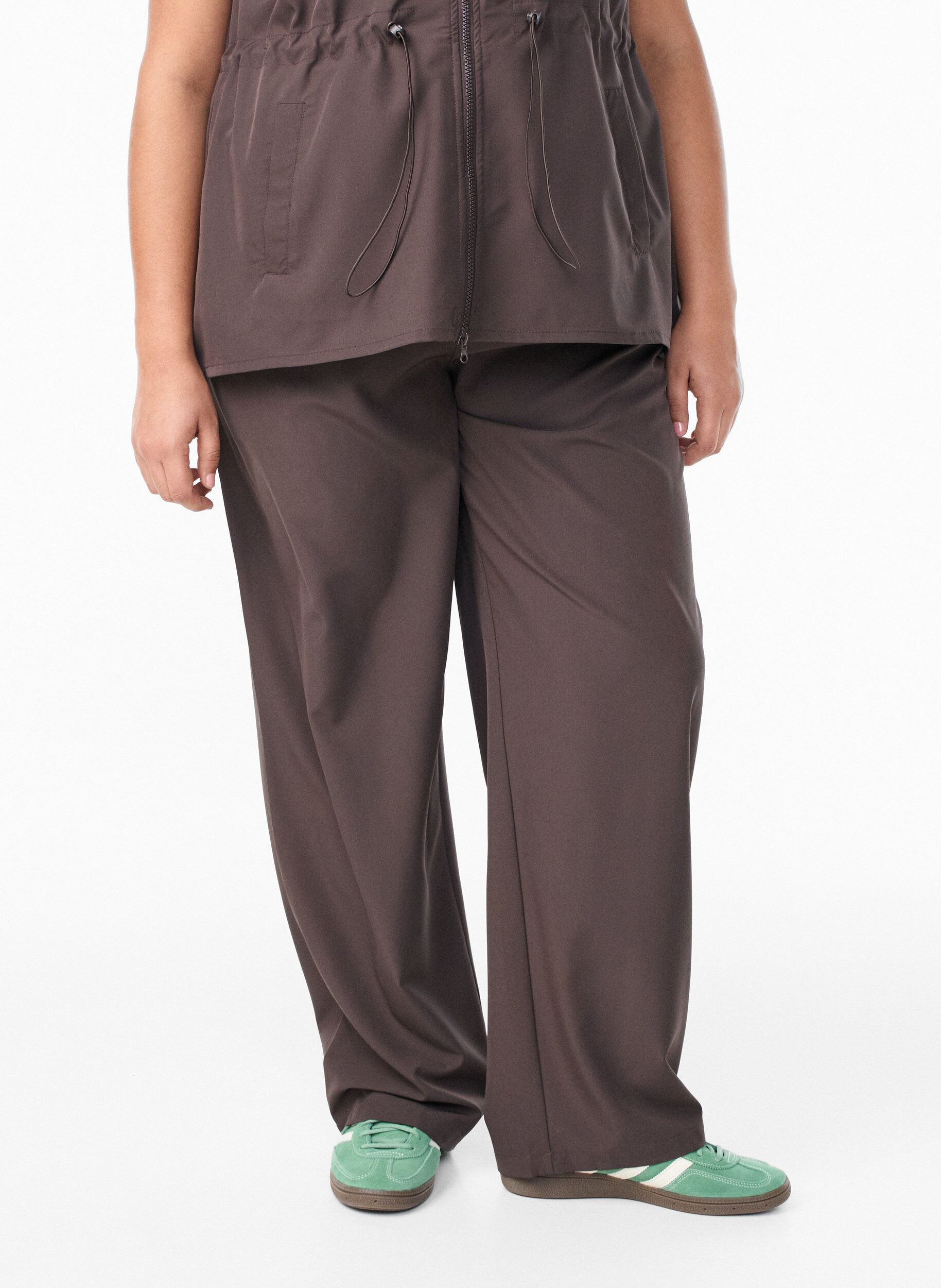Zizzifashion Sporty trousers with a high waist and straight legs, Brown, Model image number 1