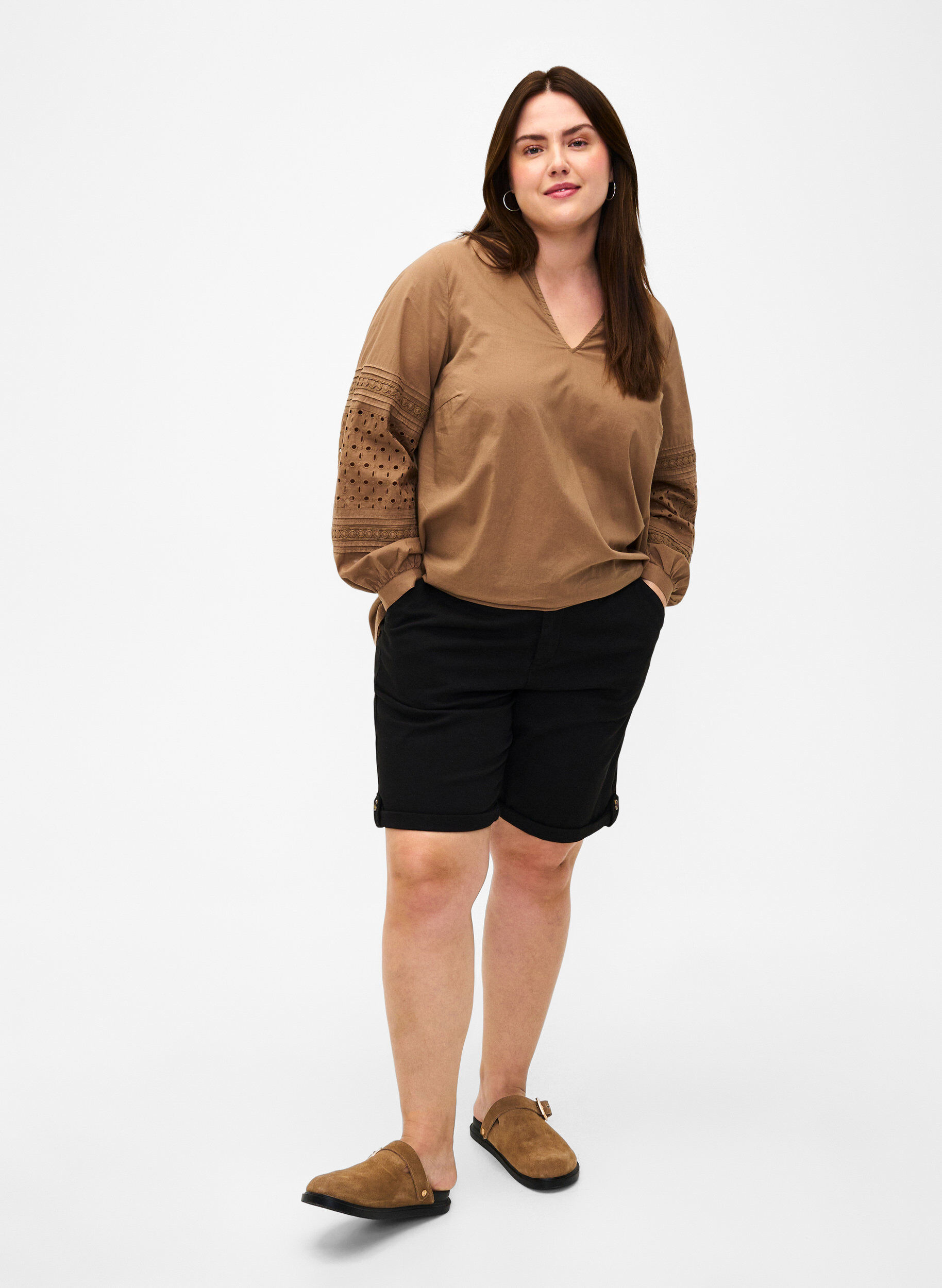 Zizzifashion Chino shorts with pockets, Black, Model image number 3