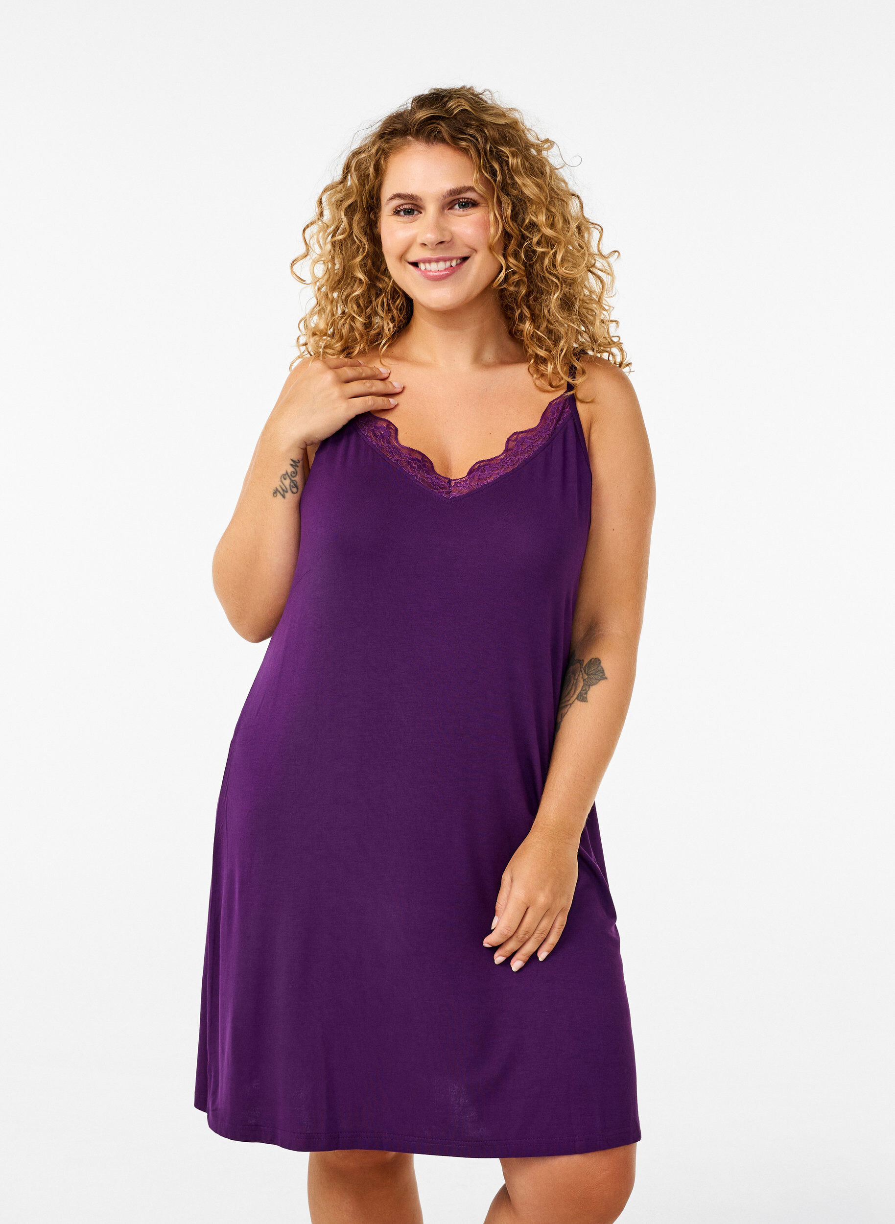 Zizzifashion Viscose nightgown with lace trim, Purple, Model image number 0