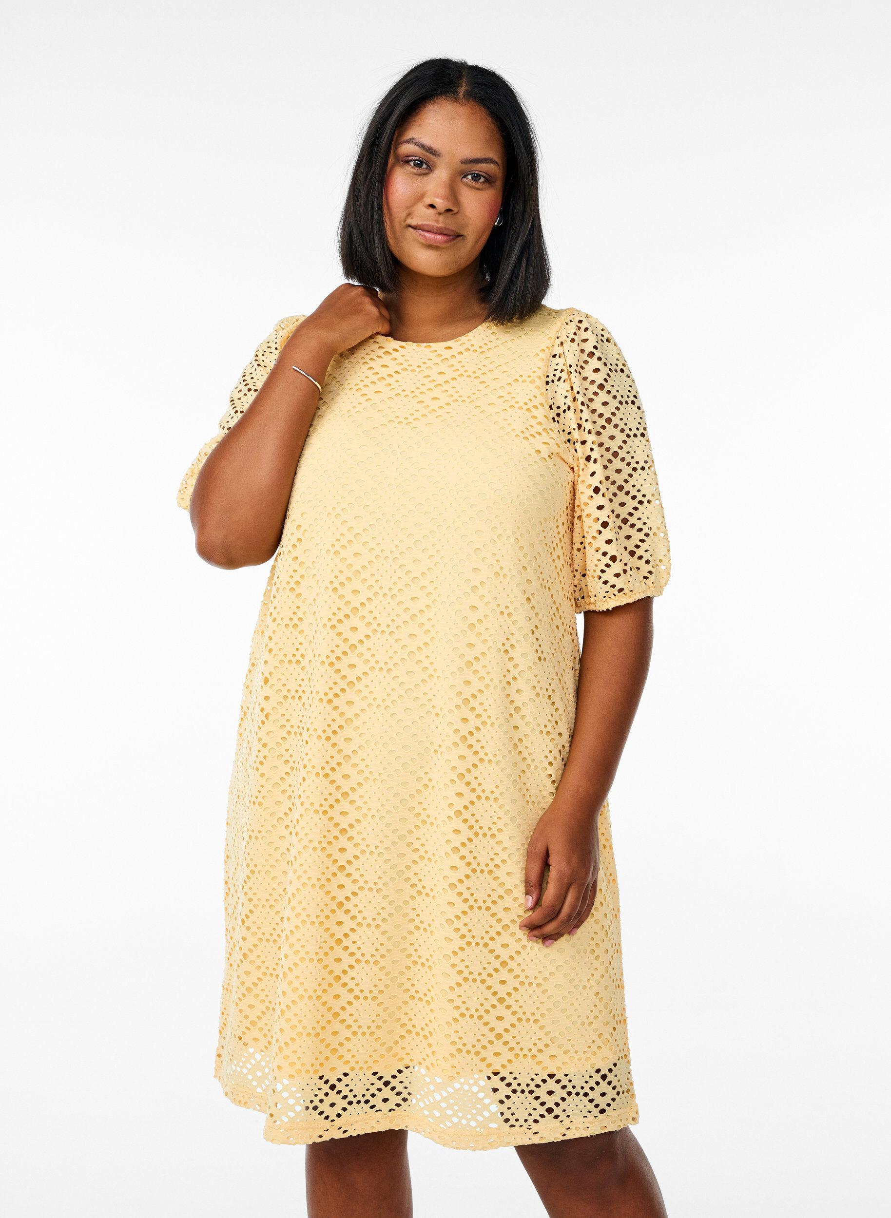 Knee-length dress with eyelet pattern and short sleeves, Yellow, Model