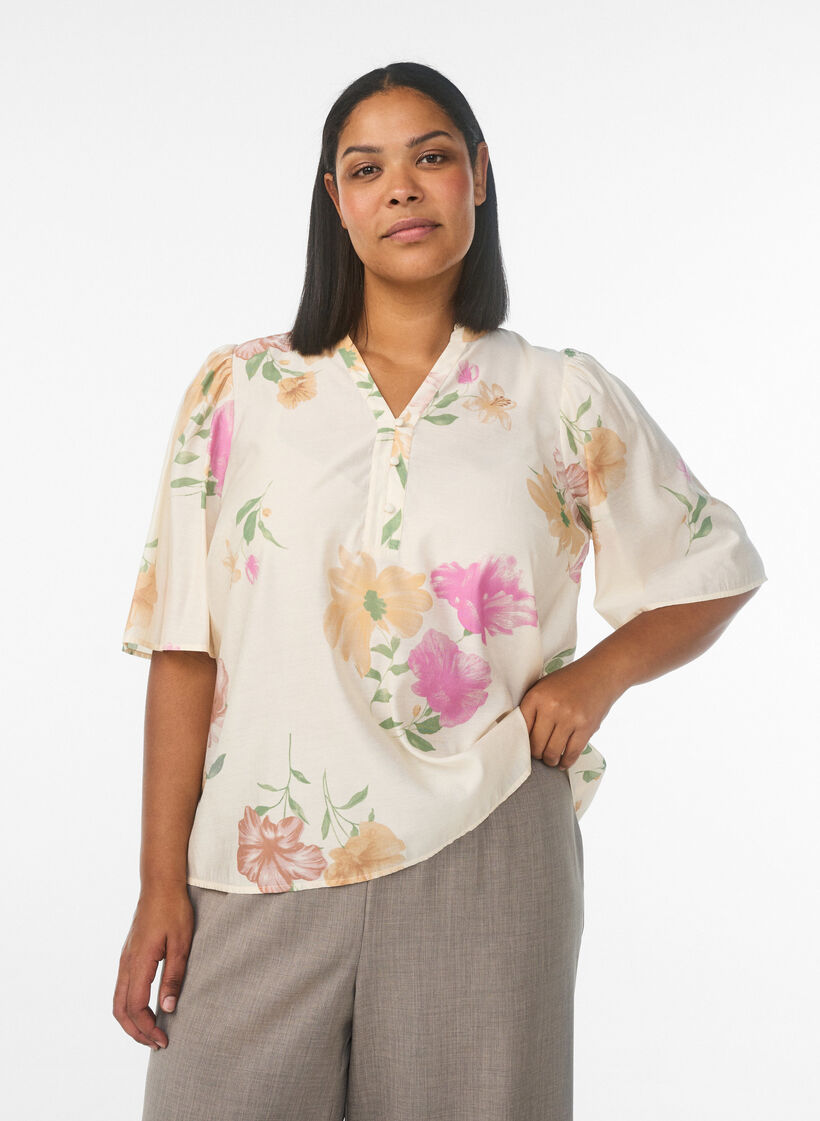 Floral blouse with a ruffle collar and 1/2 sleeves, Beige, Model image number 0