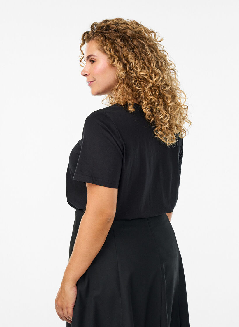 T-shirt with motif, Black, Model image number 2