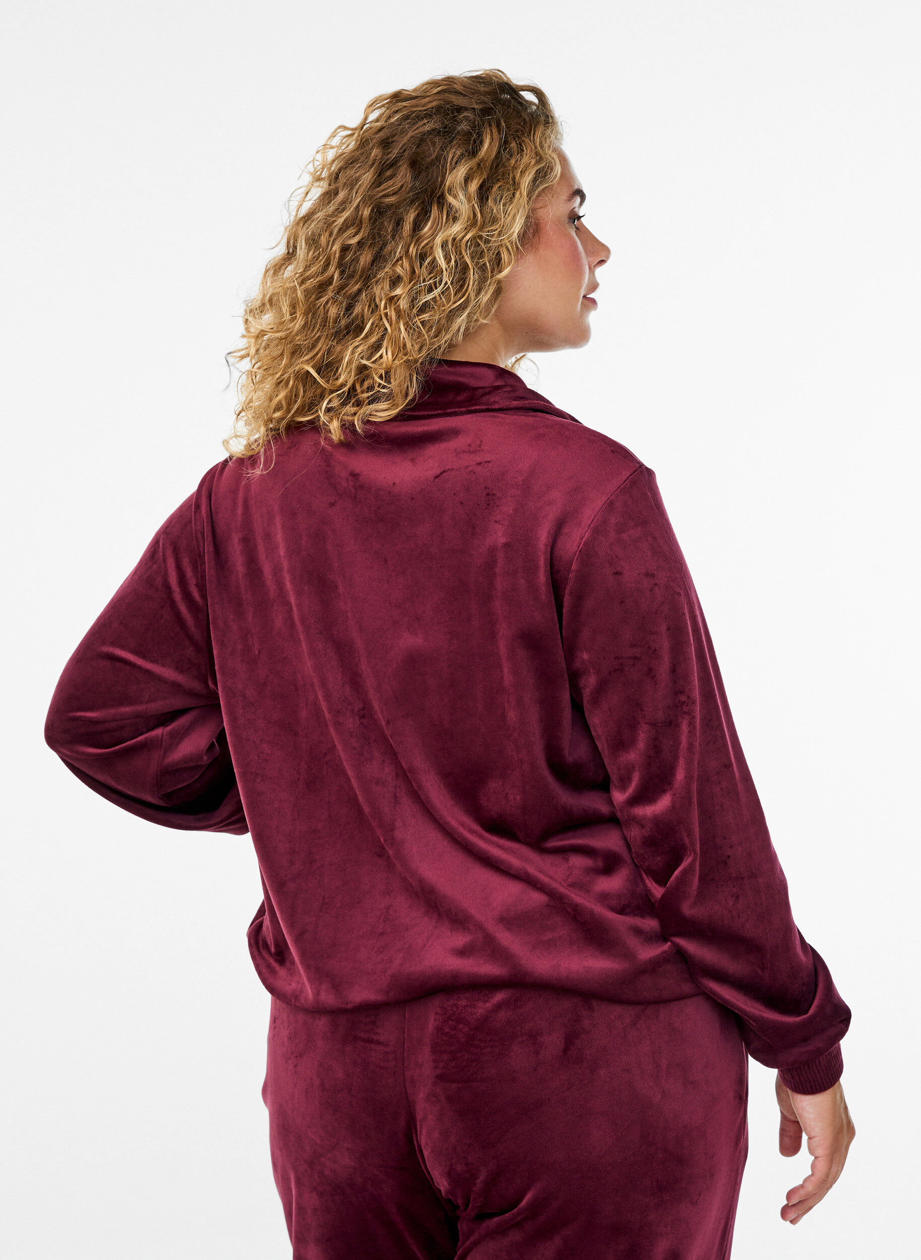 Zizzifashion Velour cardigan with zipper and high collar, Dark Bordeaux, Model image number 2
