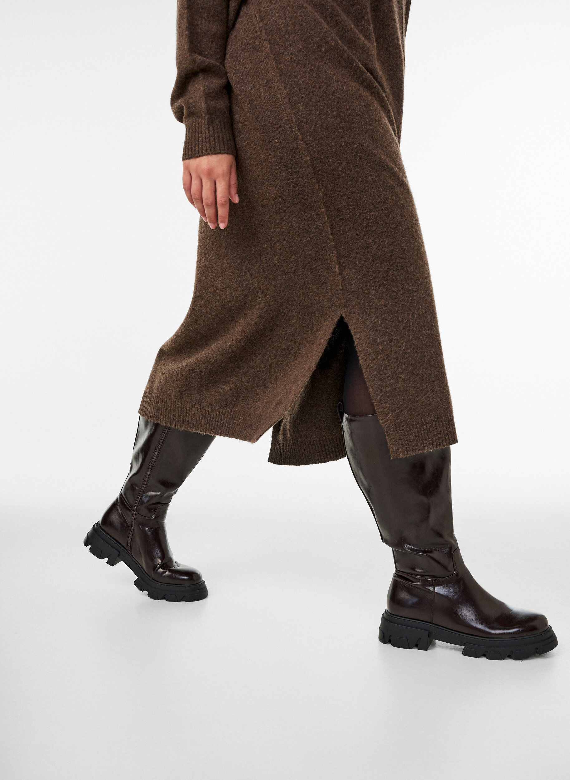 ZizzifashionJumper dress with turtleneck and slits, Brown, Model image number 2