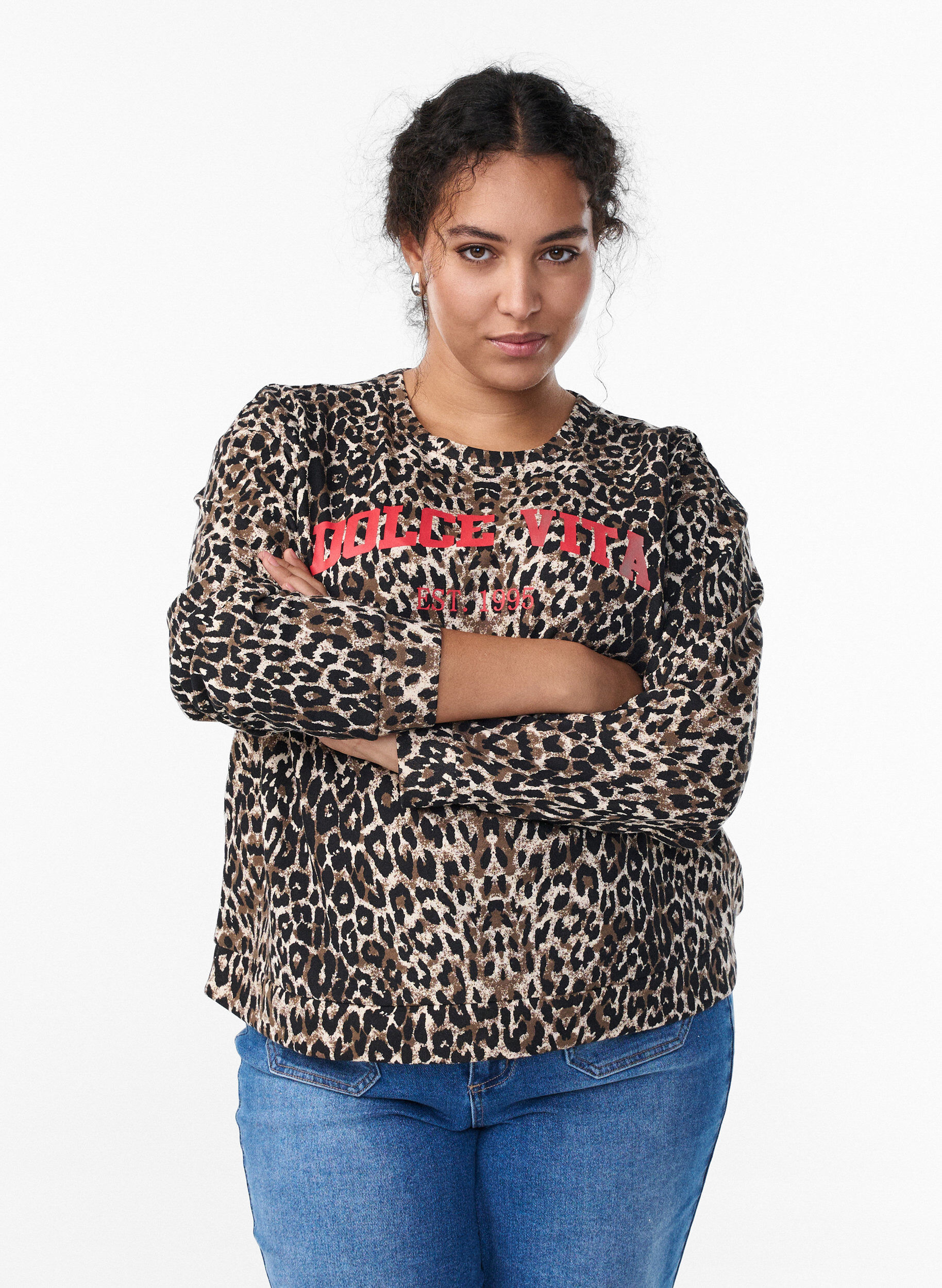 Leopard print sweatshirt with statement print, Brown, Model