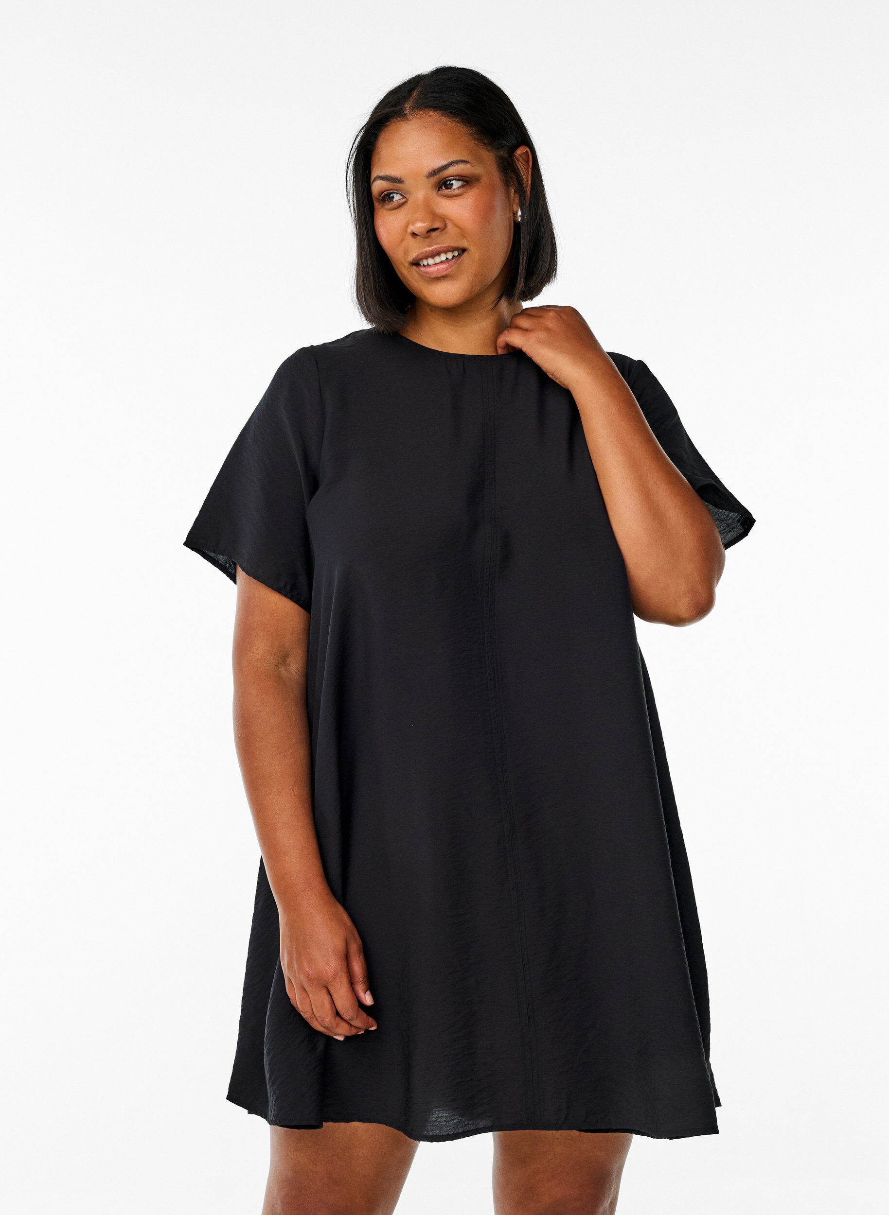 A-line viscose dress with short sleeves, Black, Model